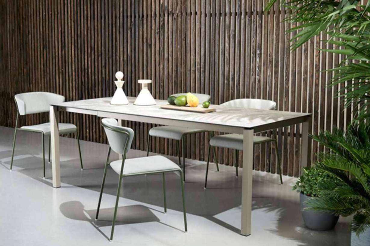 El amplio catálogo de sillas y mesas de jardín de la tienda online Muebles Exterior