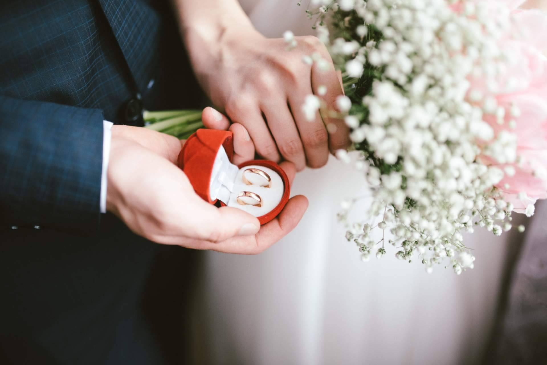 Algunas de las alianzas de boda más originales están en Germán Joyero