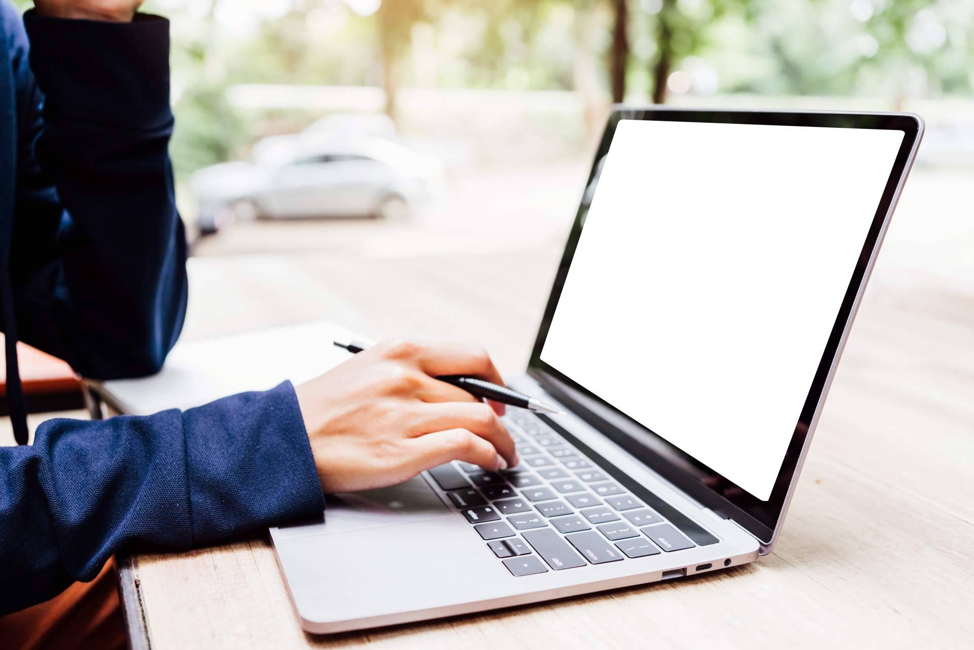 Visitar el portal Páginasweb.tech para comprar un post patrocinado para empresas
