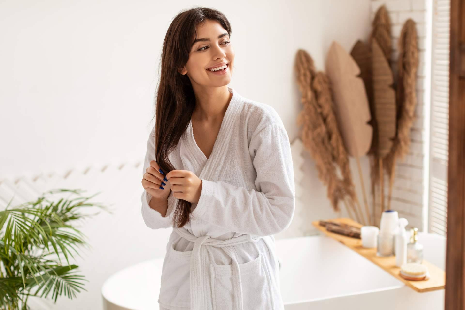 Cuidar el cabello adecuadamente con Pelo10, una tienda online de referencia en productos capilares