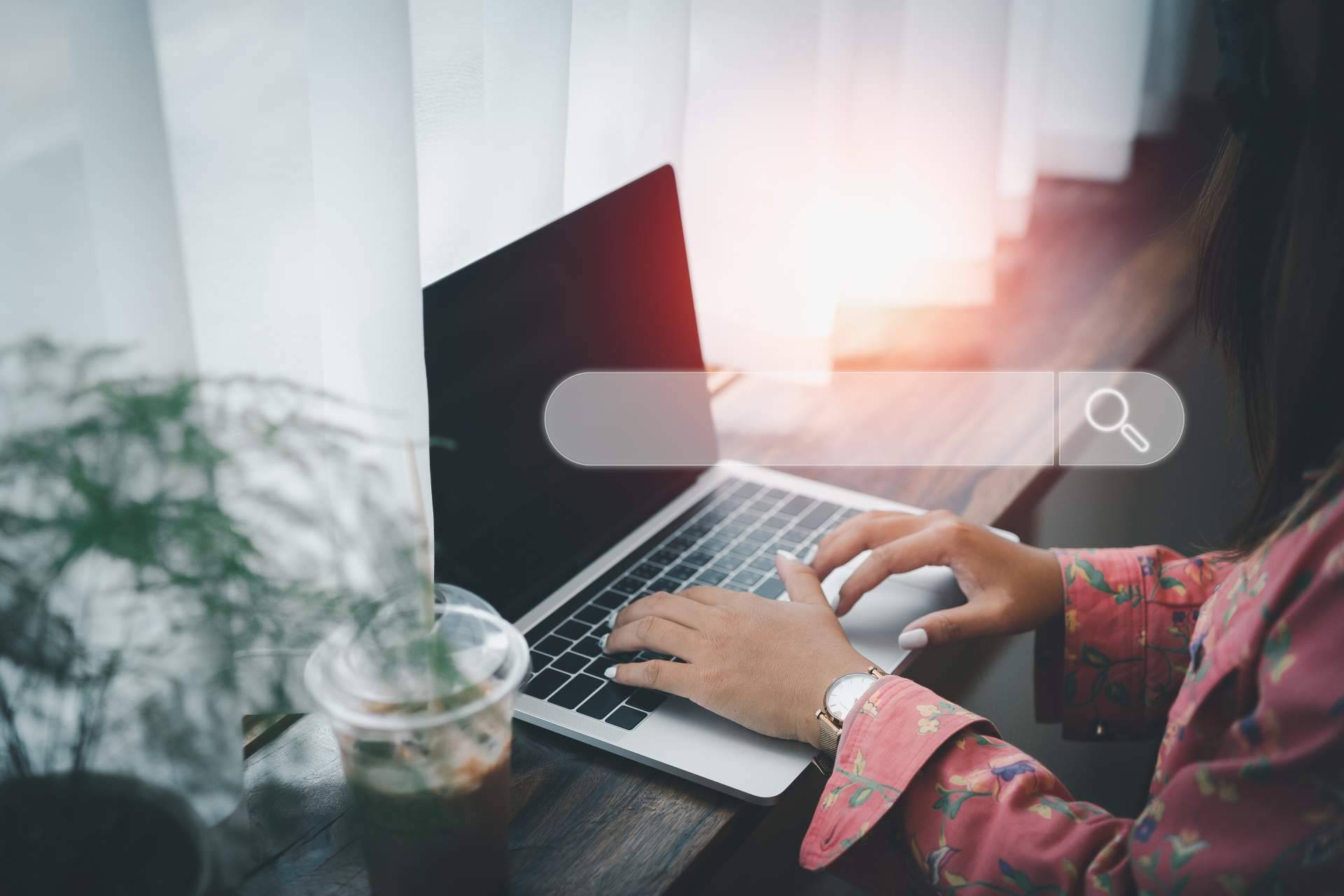 Mejorar el posicionamiento de la web y atraer a más clientes con sucommunitymanager.com