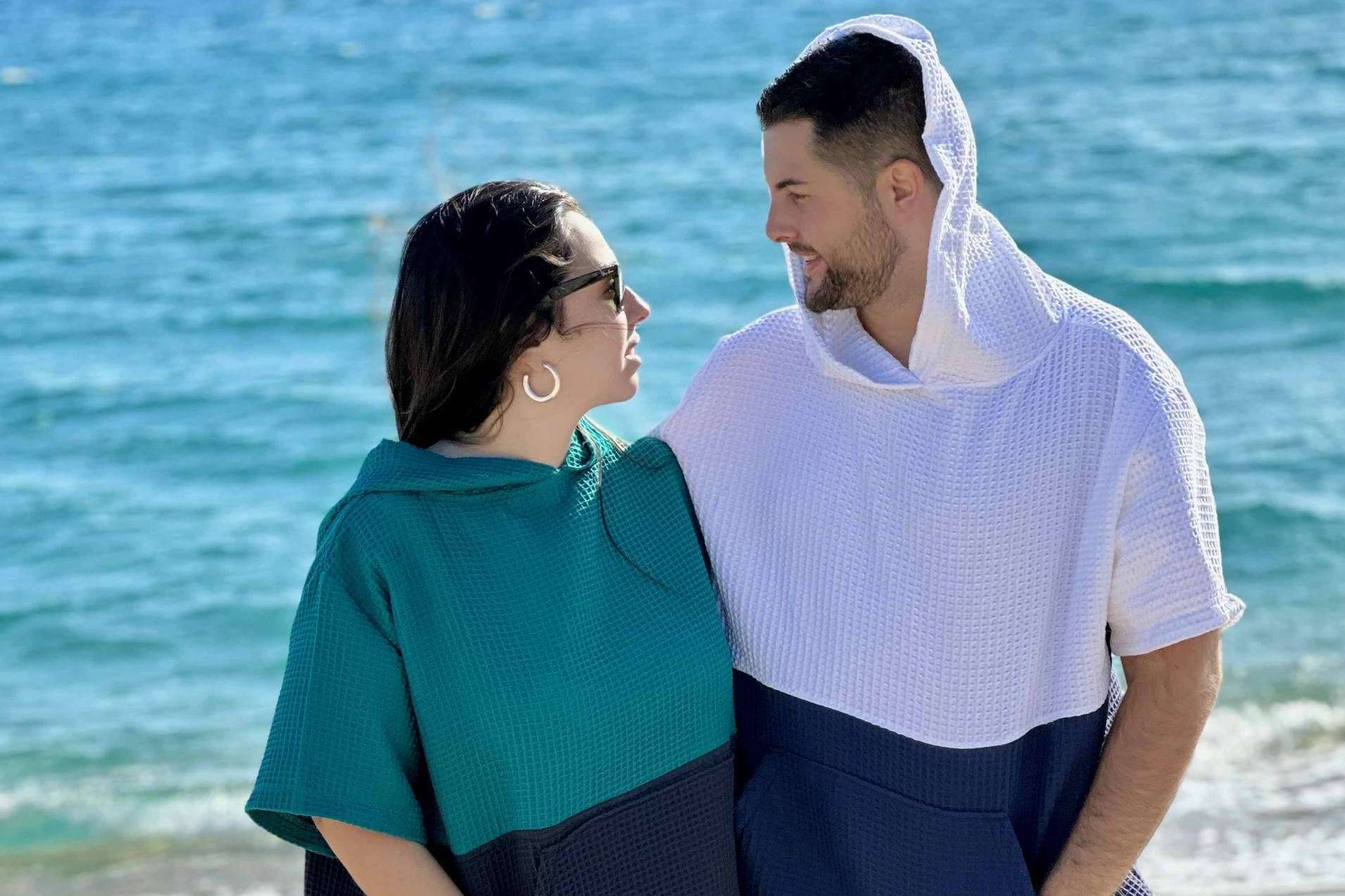 Ponchos de surf personalizados, de la mano de Grupo Rotex