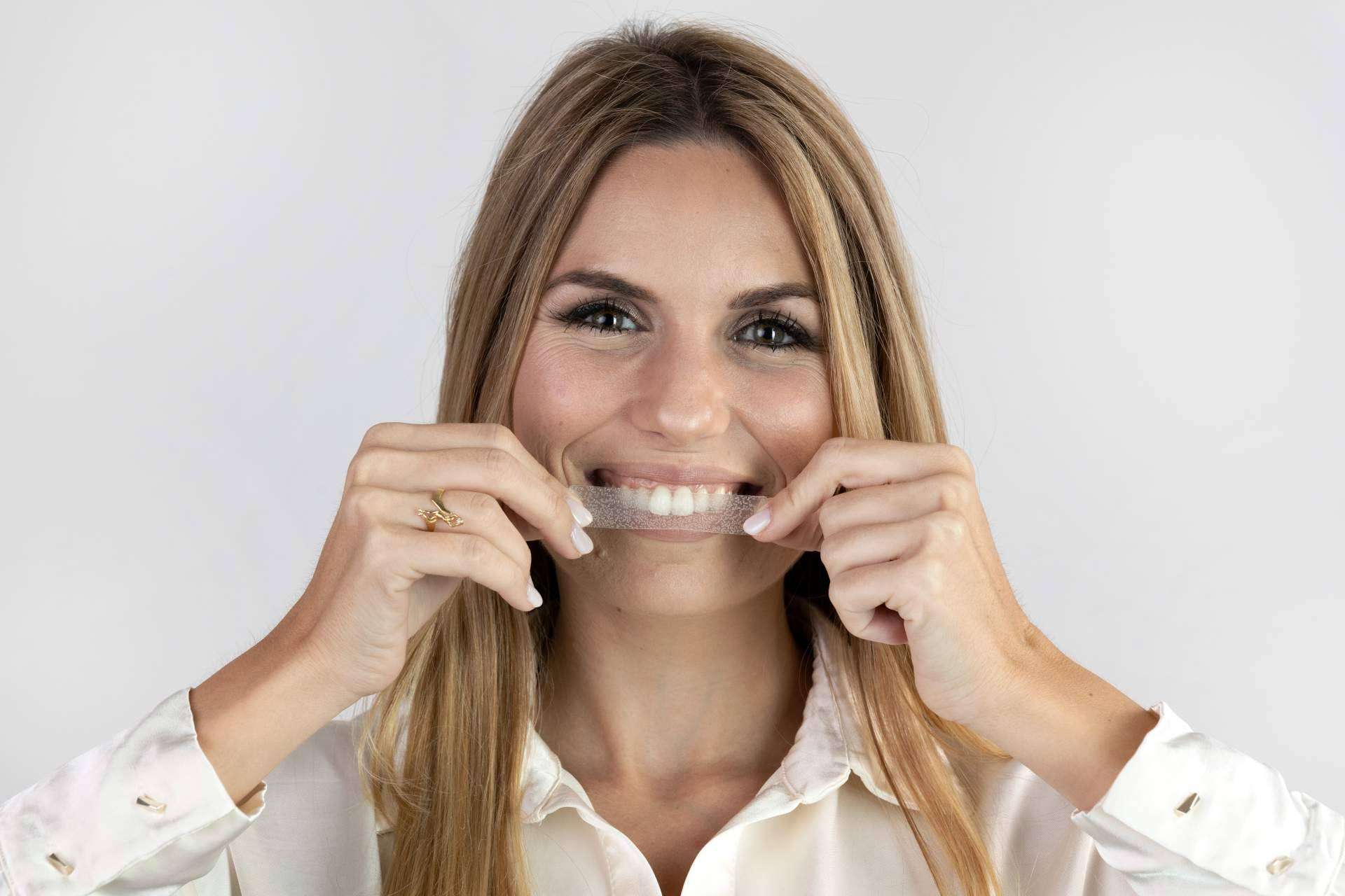DR. INUK es un laboratorio de España que ha revolucionado el blanqueamiento de los dientes