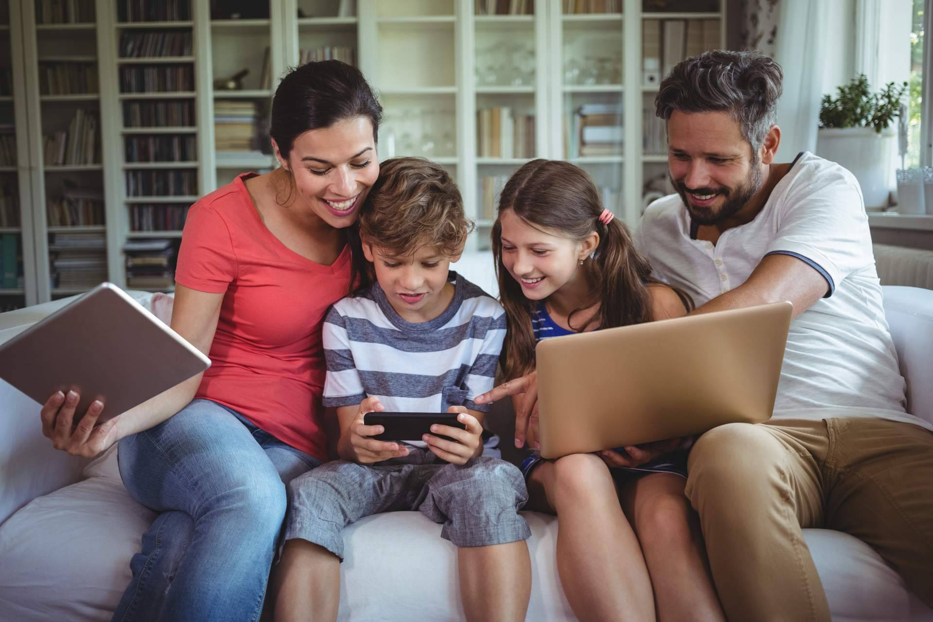 Fibra a máxima velocidad con un precio fijo para siempre, con Fitel Network