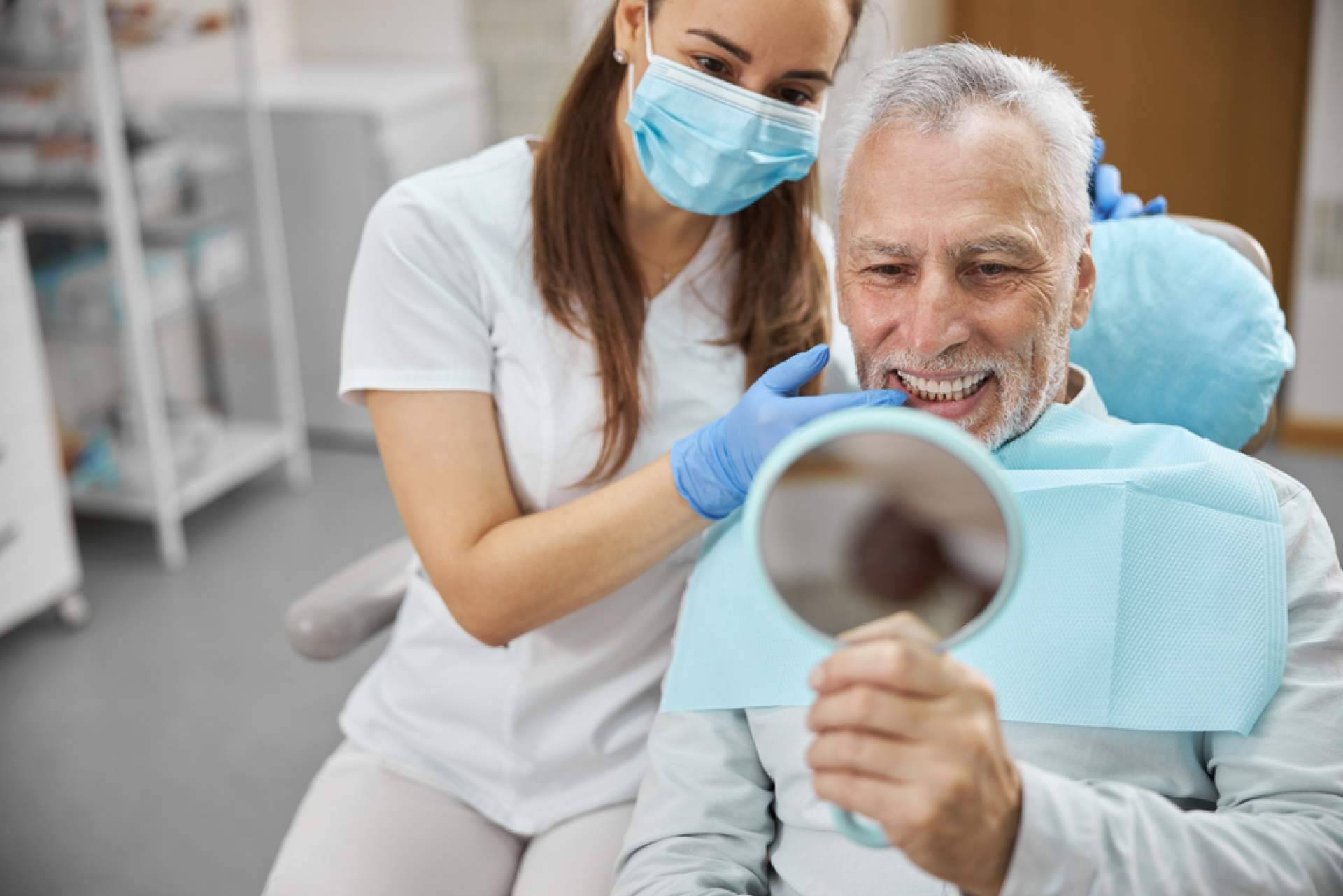 ¿Para qué sirven las prótesis sobre implantes?, con DrMouth