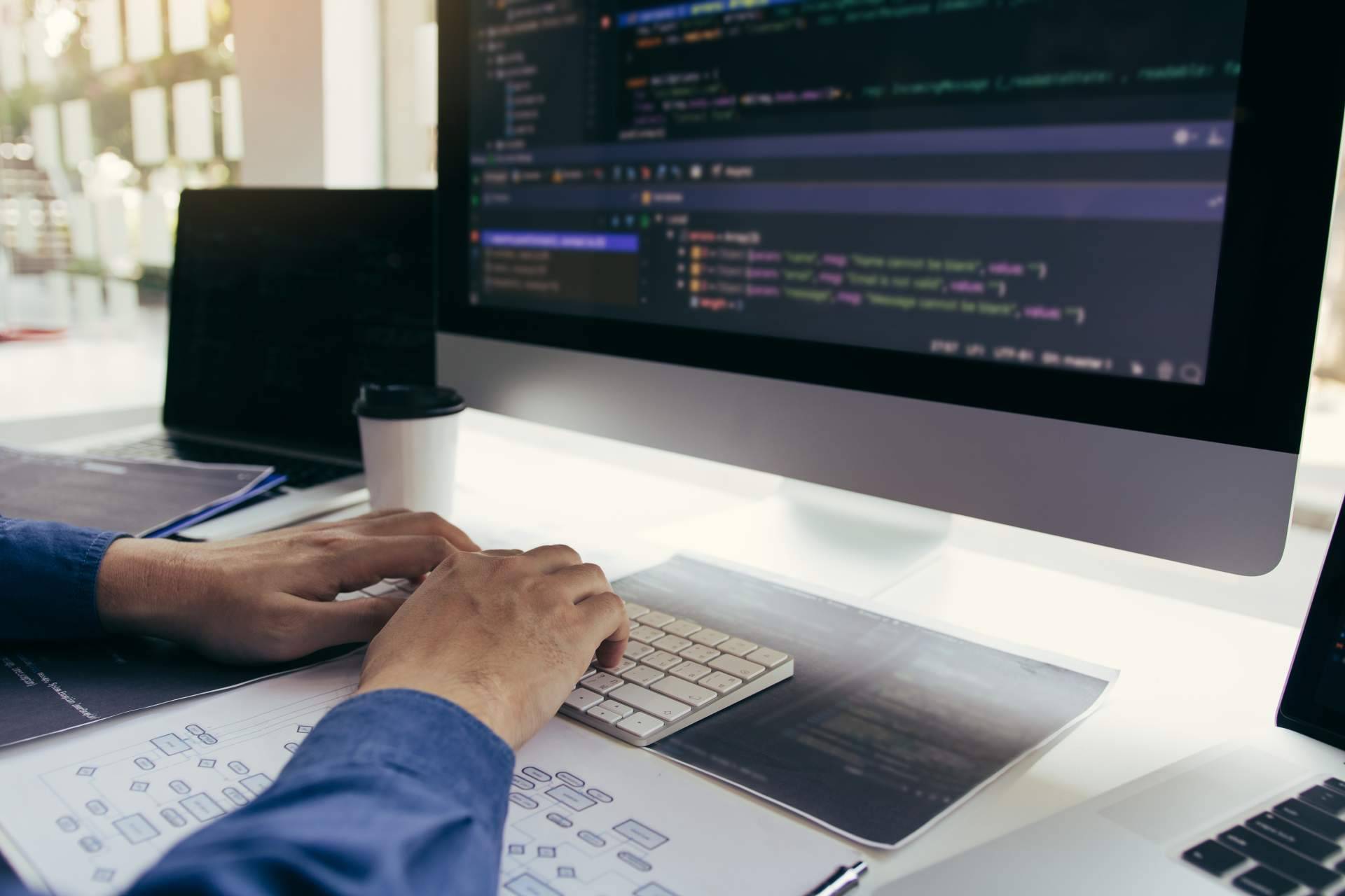 La empresa Nomascode ayuda a compañías y startups a desarrollar aplicaciones móviles y web de manera rápida, con un diseño adecuado y a un coste mínimo