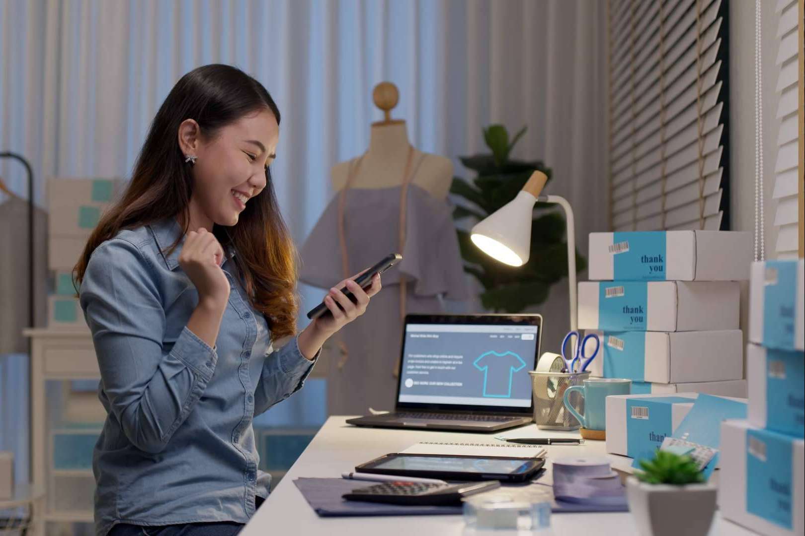 Crear tiendas en línea y emprender de forma online, a través de las cajas de devoluciones de Amazon