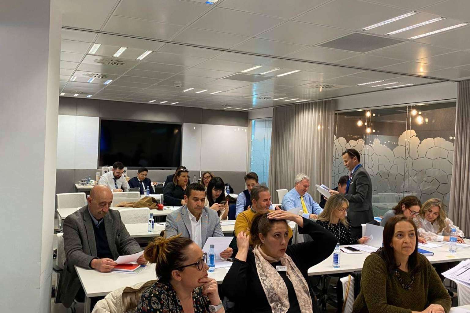 Hacer despegar una franquicia inmobiliaria con la formación continuada de Best House