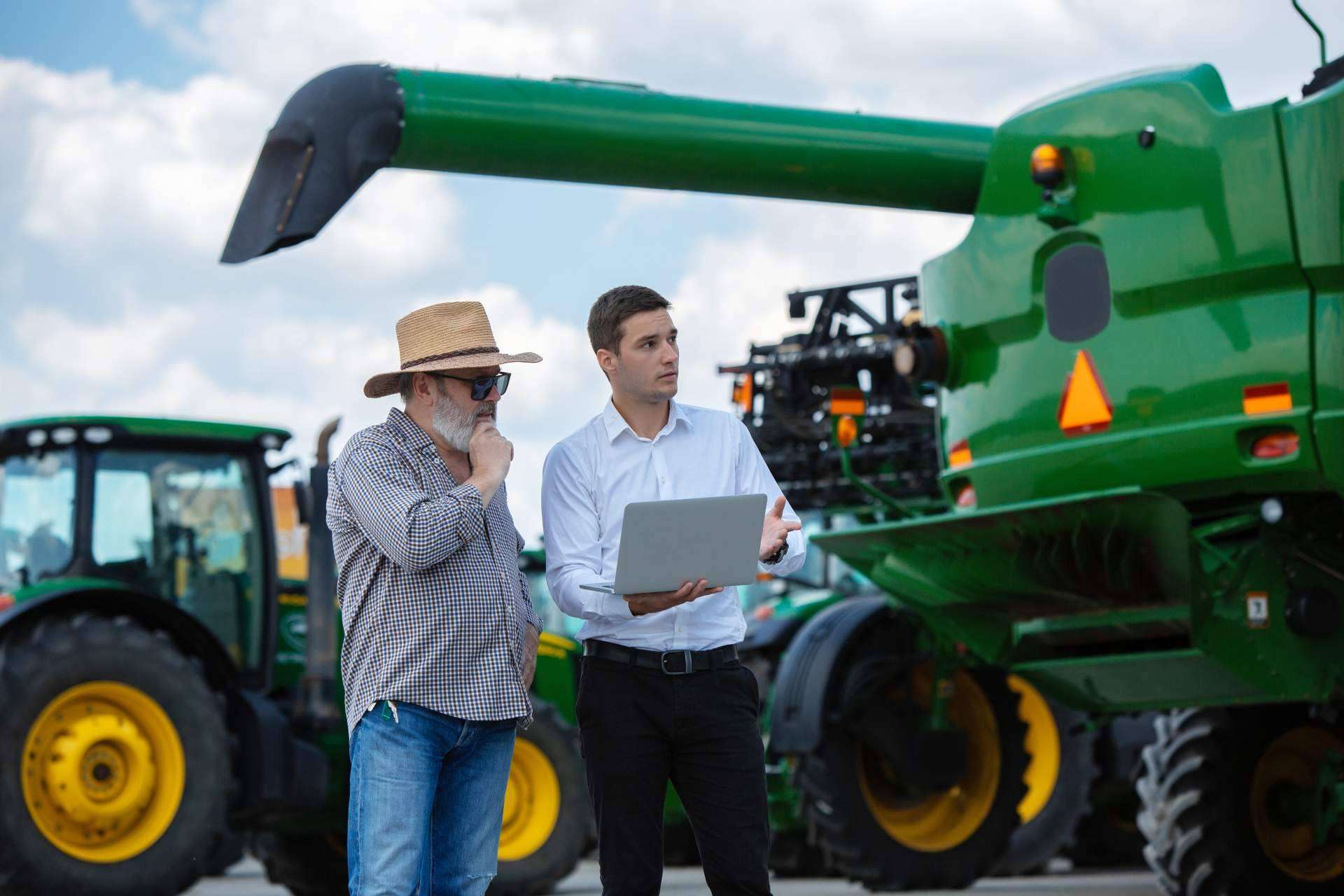 La Red Española de Desarrollo Rural | REDR lanza una encuesta para jóvenes del mundo rural y urbano para conocer sus prioridades de cara a la retención de talento