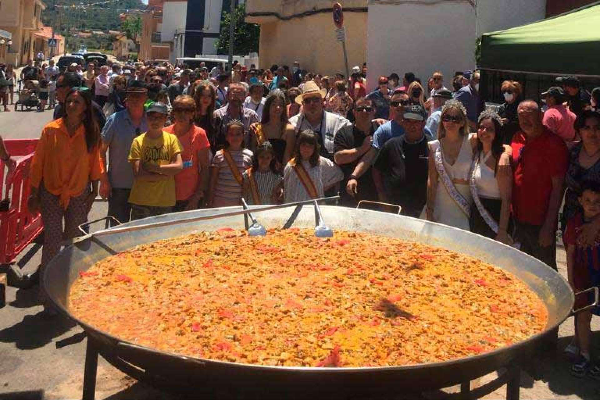 El Paellero y las principales razones para elegir un catering de paella gigante en las celebraciones