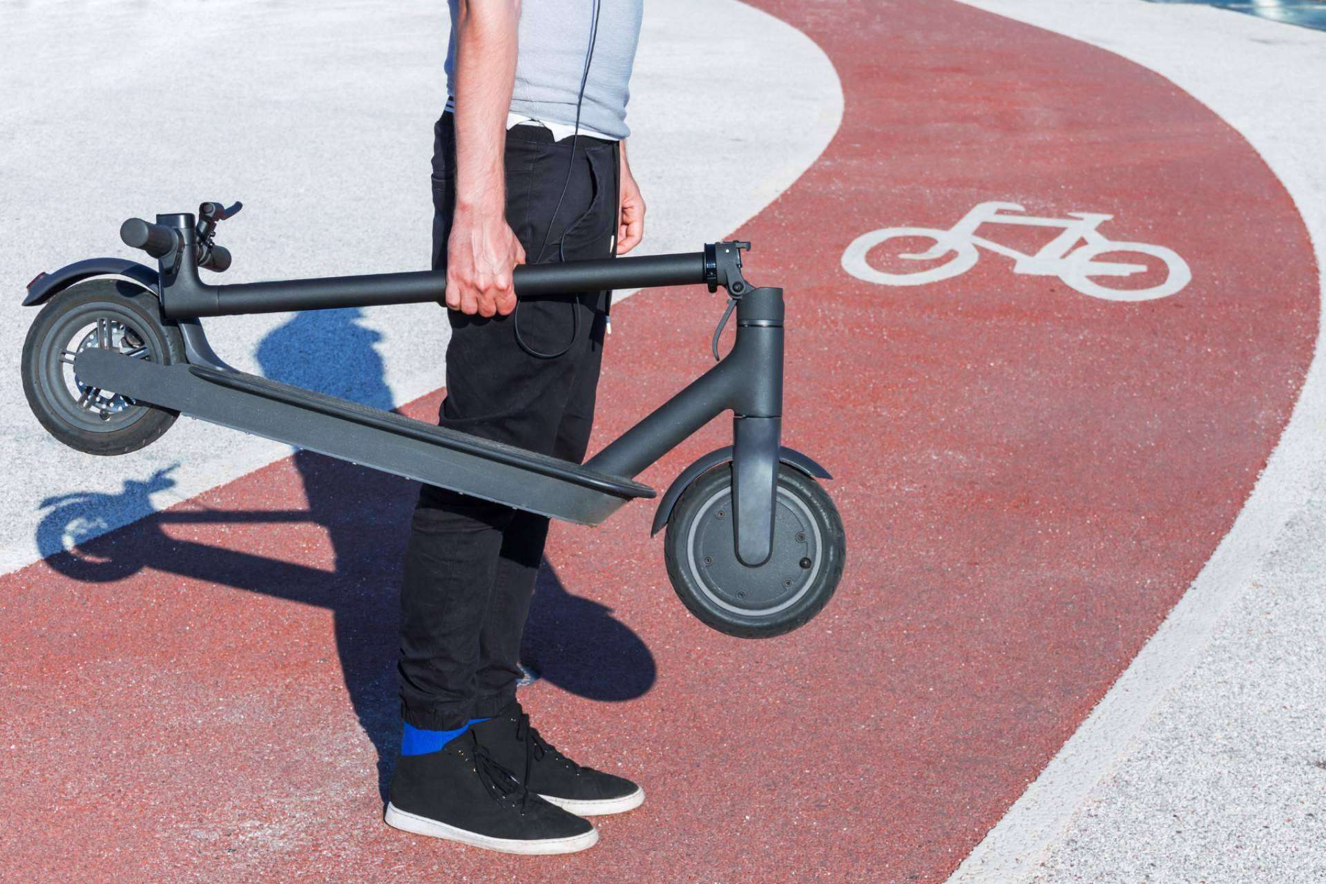 HTO Urban Mobility es una tienda de patinetes eléctricos ubicada en Madrid donde se pueden comprar o reparar vehículos eléctricos