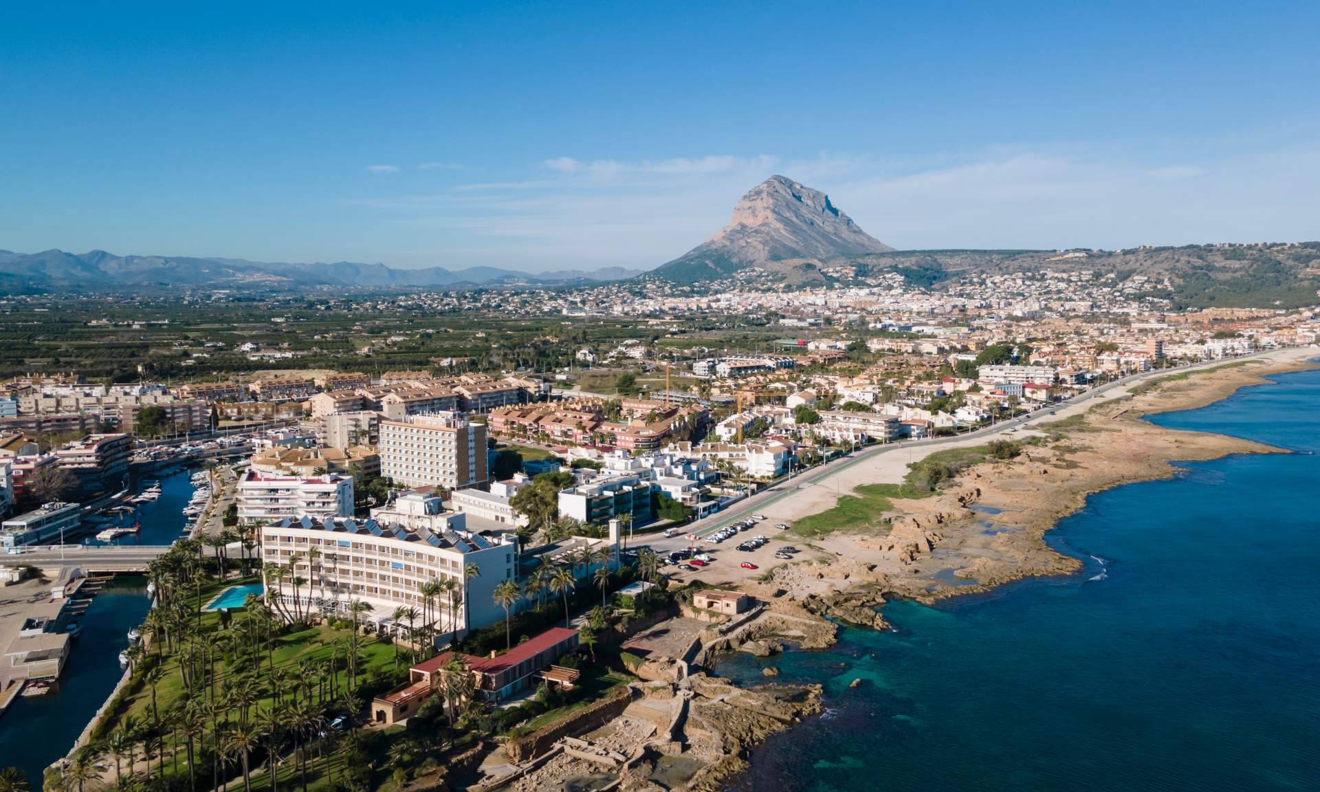 Plusholidays, el aliado para disfrutar de unas vacaciones en Jávea
