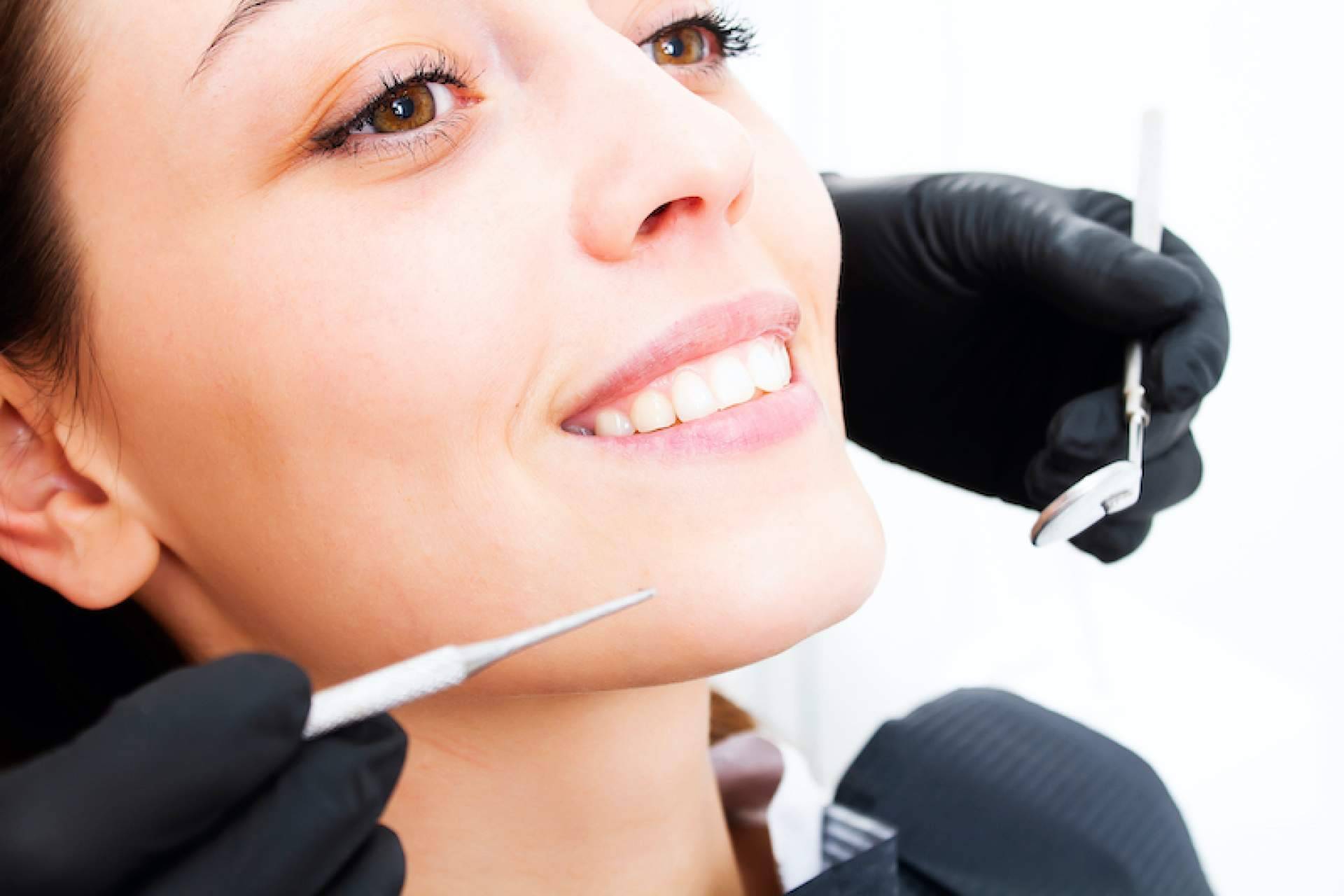 ¿Qué es el tratamiento de periodoncia, según ResidentLive?