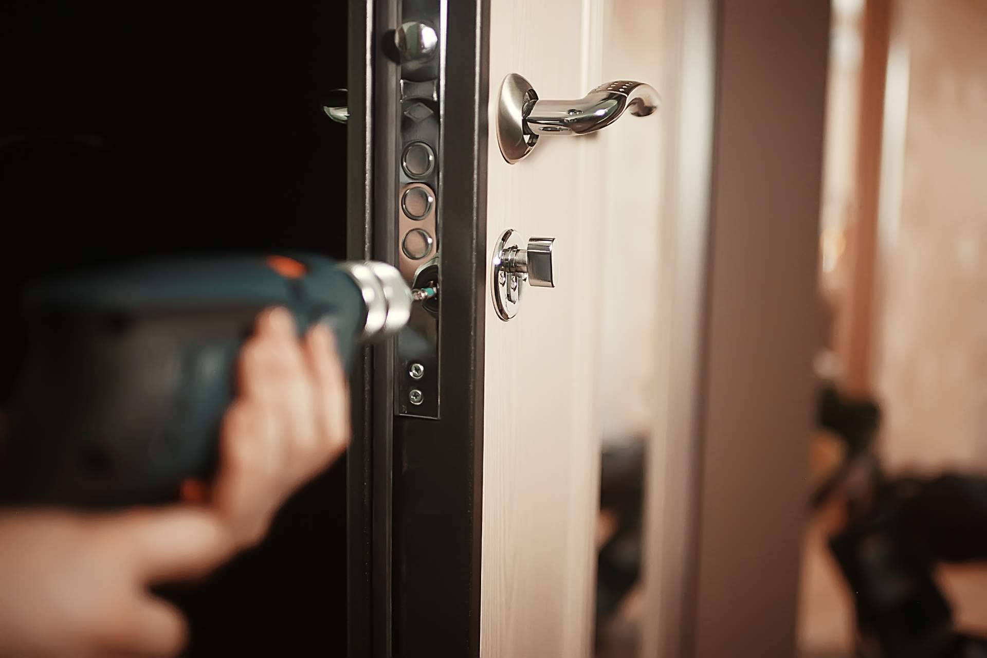 Servicios de cerrajeros en Madrid y Las Rozas de la mano de Cerrajeross