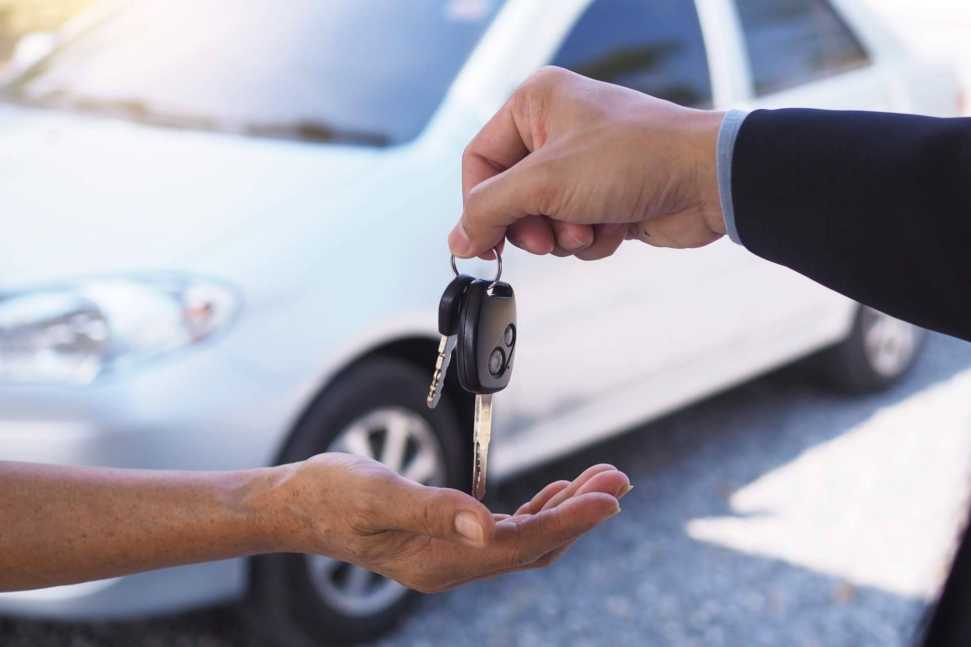 Servicios de renting de coches particulares para autónomos y empresas, con Renting Car Fácil