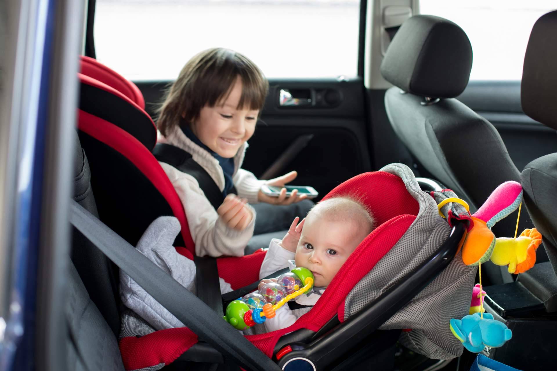 Las sillas de auto para bebés son clave para garantizar su seguridad en la carretera, de la mano de MIMOS