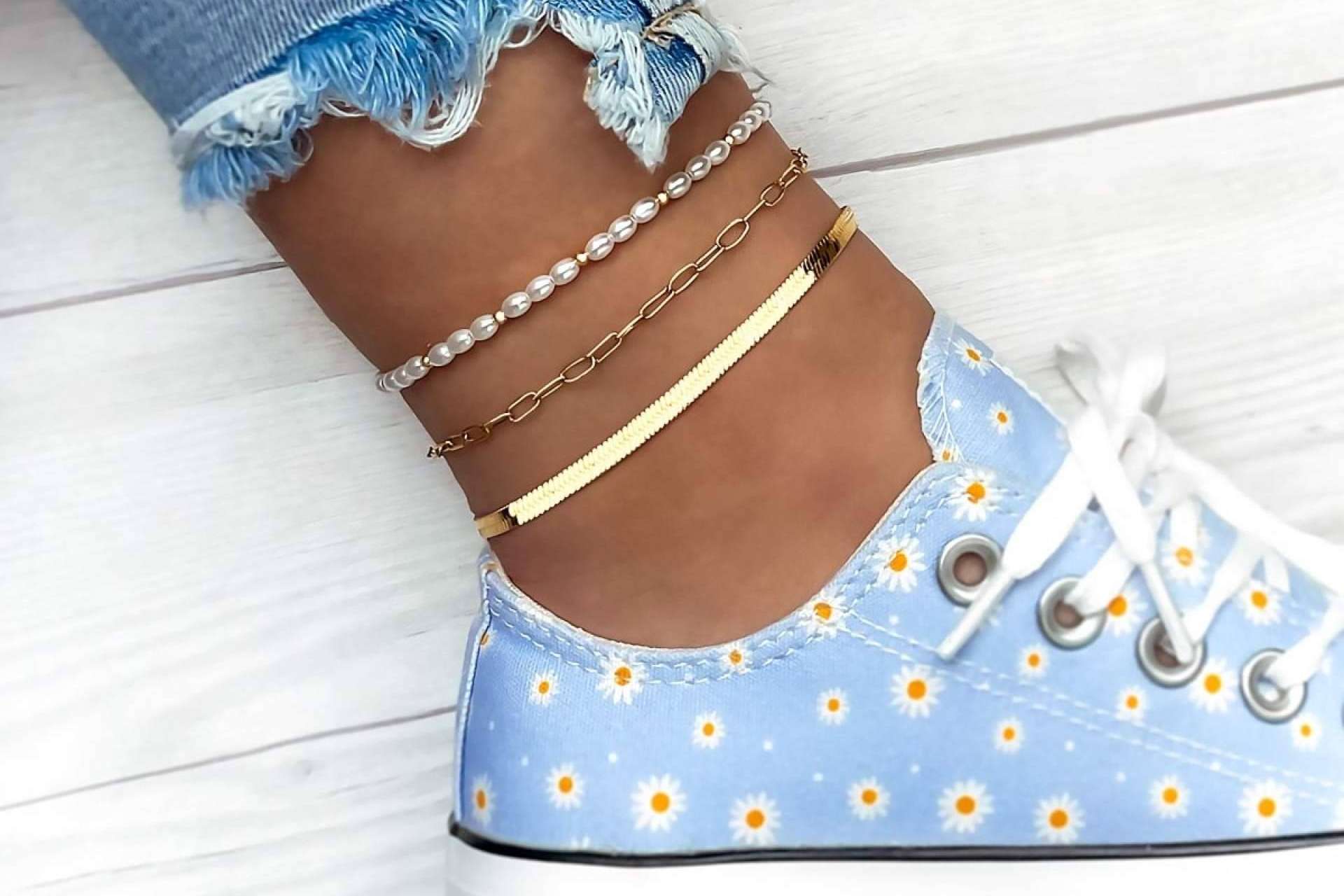 La joyería Le Petite Marie habla de su novedosa colección de tobilleras para verano