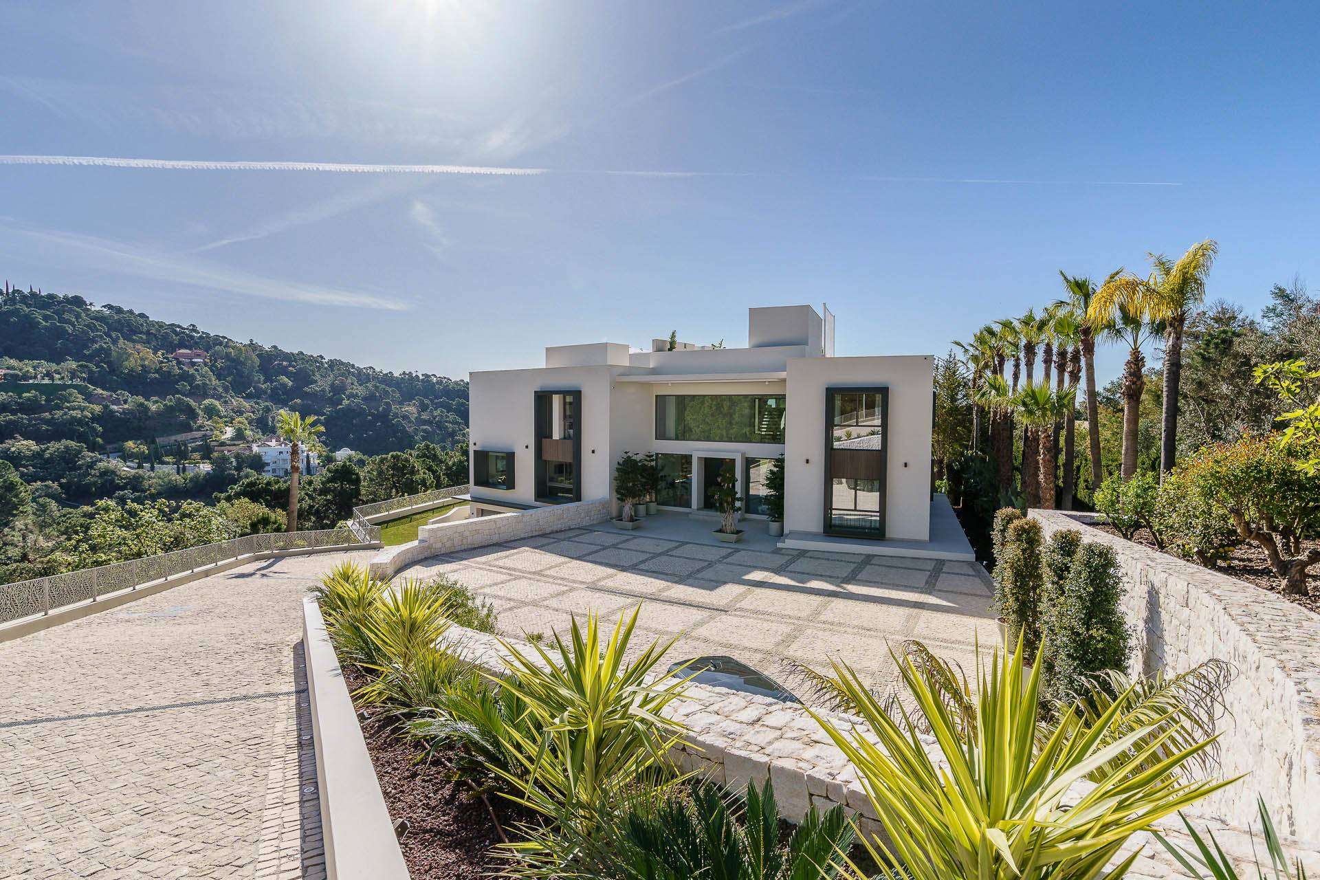Razones por las que invertir en una residencia de lujo en La Zagaleta, Málaga, por Zeuthen & Company