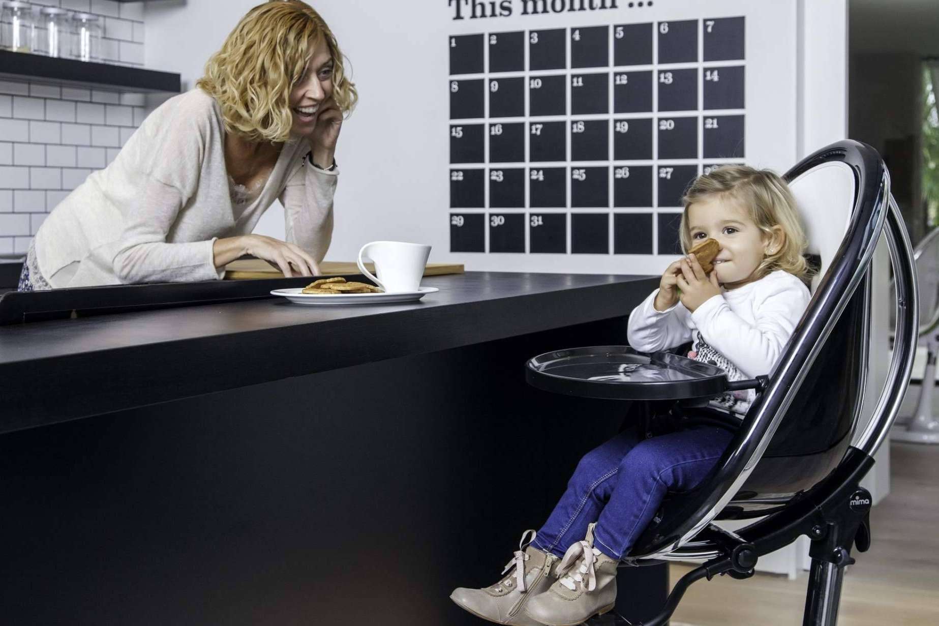 Cómo es la trona hamaca de bebé de Mimakids