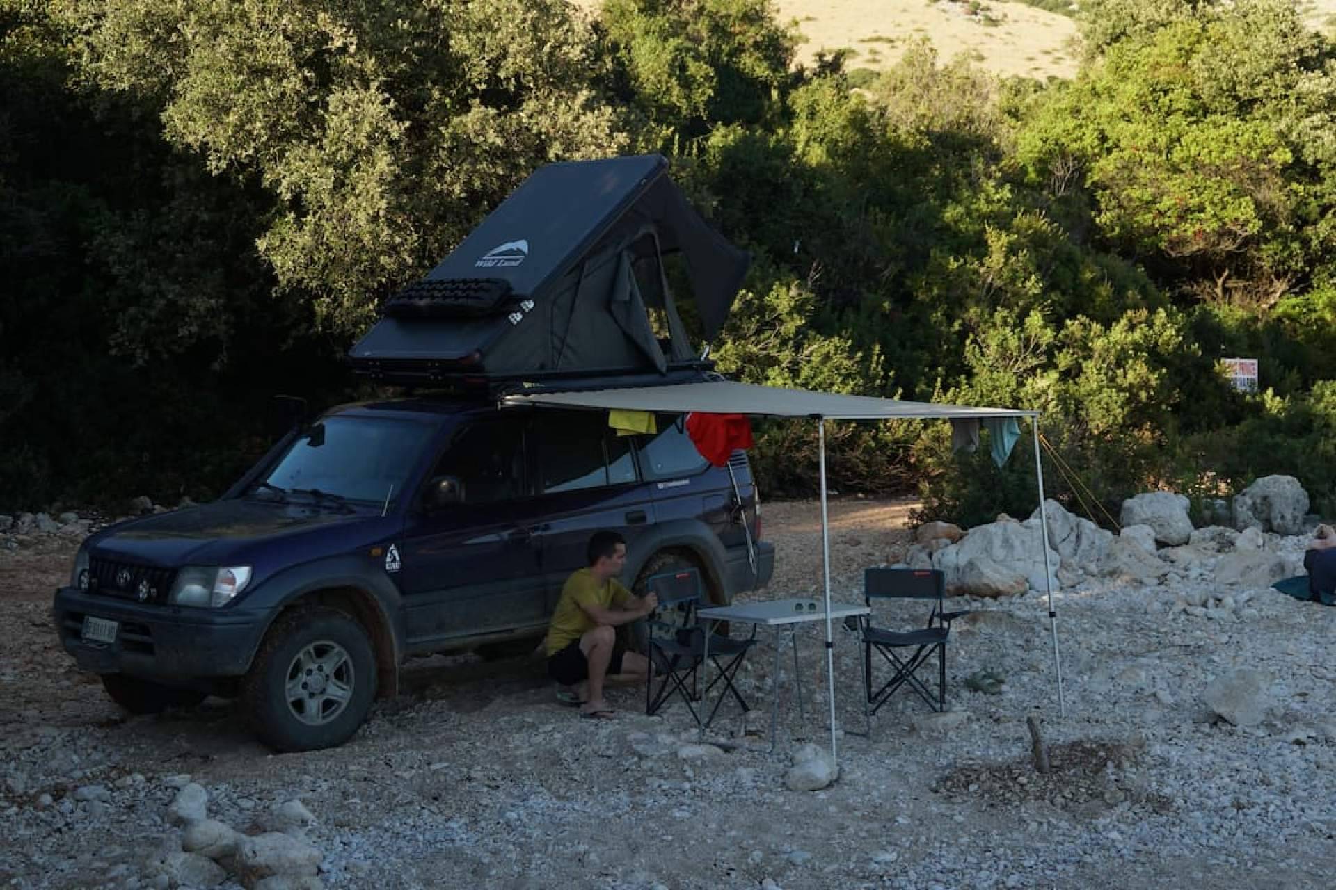 Las tiendas de techo para coche, una forma económica de camperizar cualquier tipo de vehículo