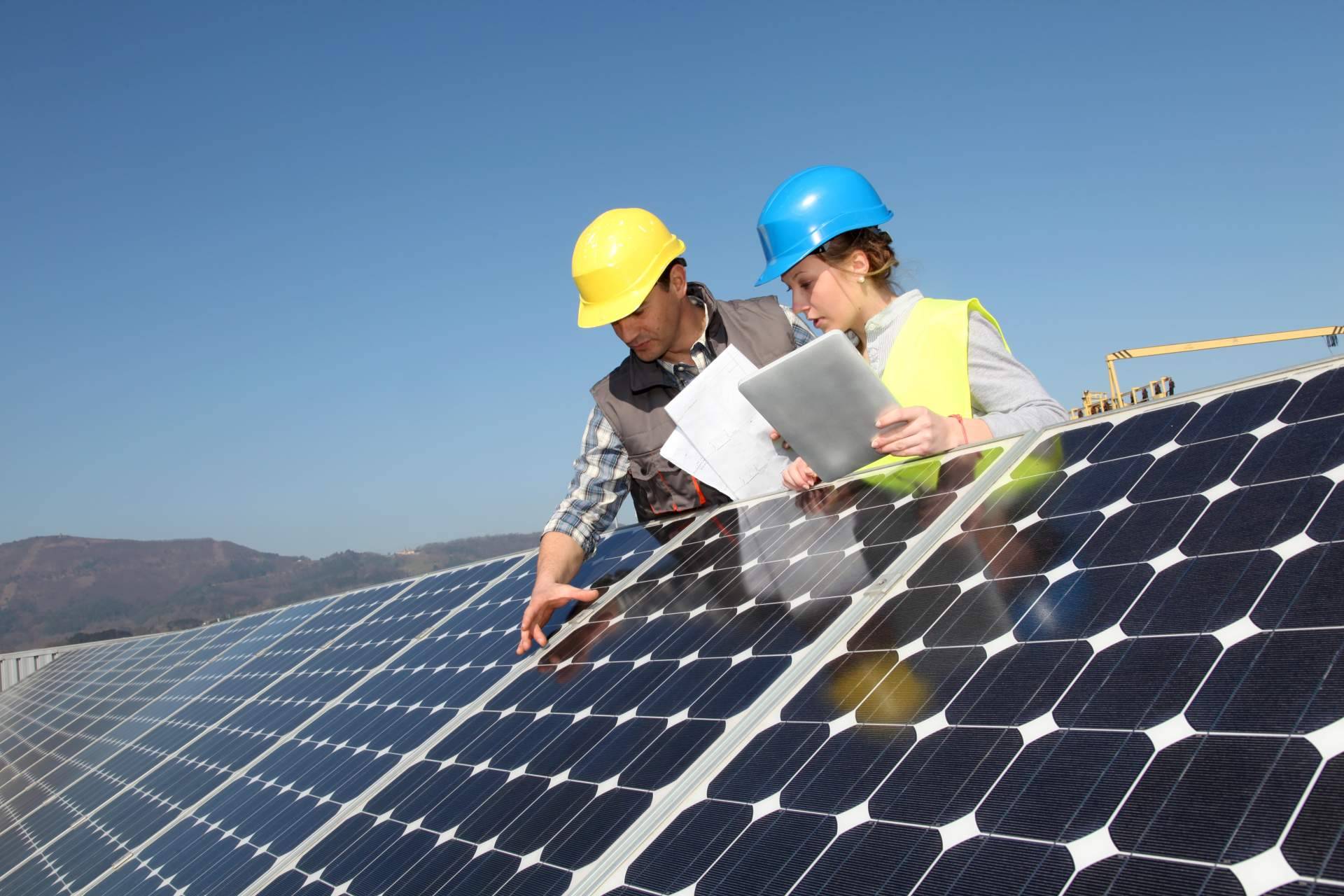 ¿Qué se tiene que tener en cuenta cuando se instalan placas solares?