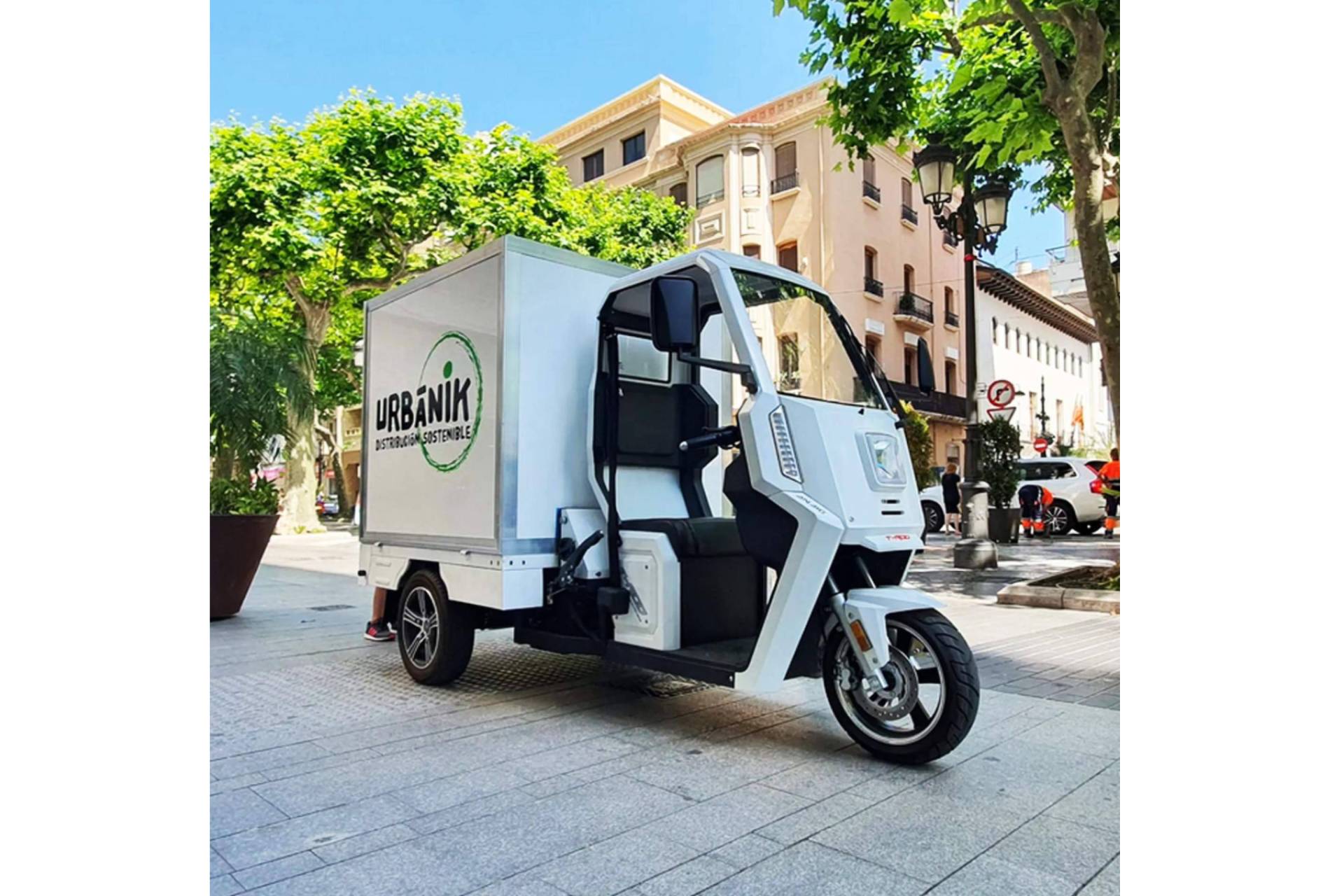 Surge una nueva tendencia sostenible en el transporte empresarial; los motocarros eléctricos Van Open 3000 y Van Box 3000