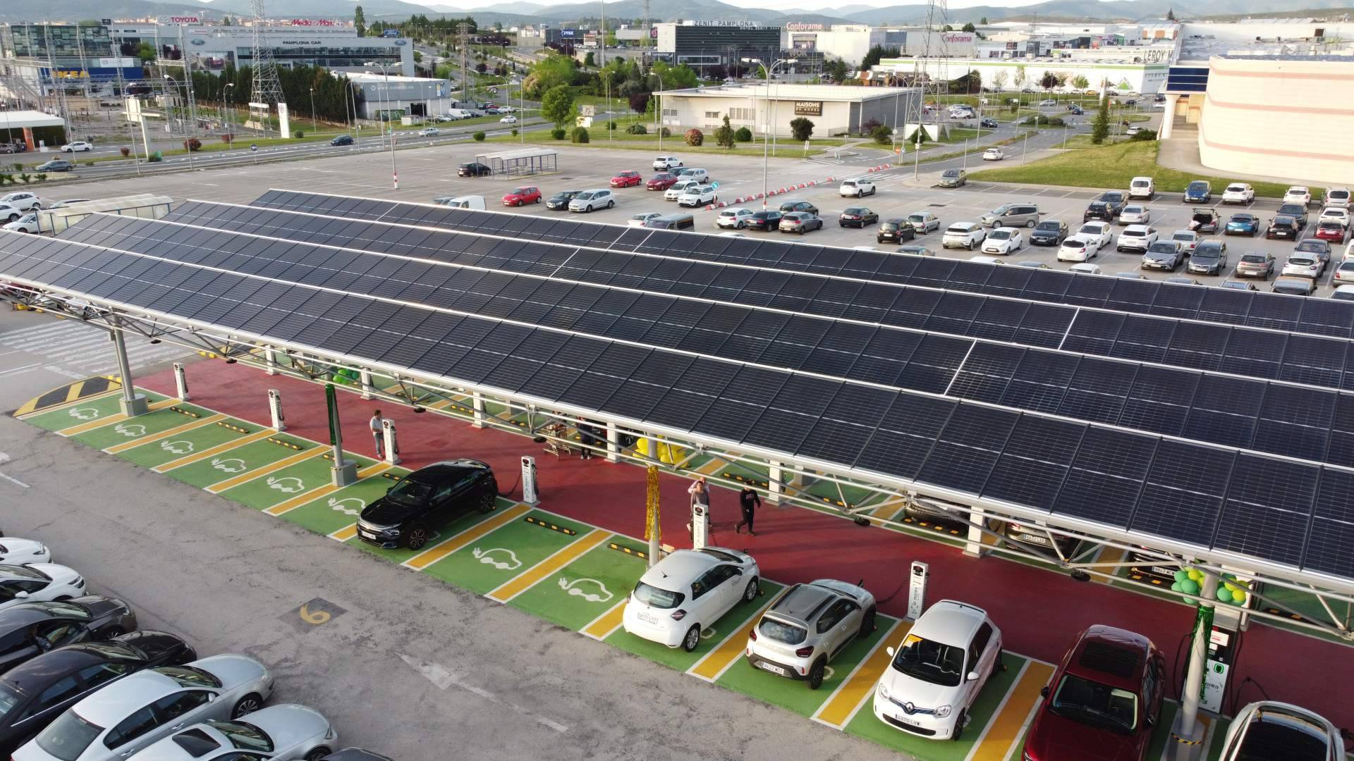 32 nuevos puntos de recarga para vehículos eléctricos en La Morea, Navarra, inaugurados por Etecnic