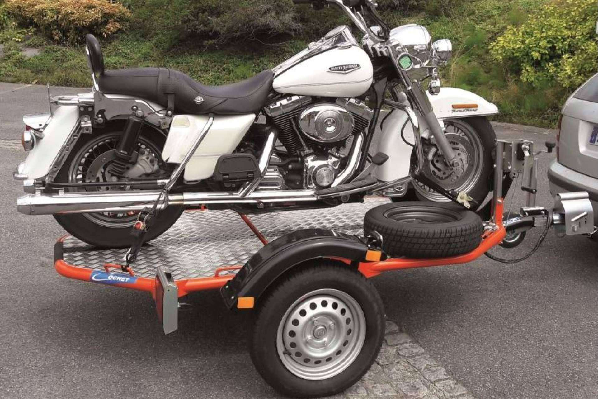 Busco Remolque ofrece una guía del uso de remolques para motos España