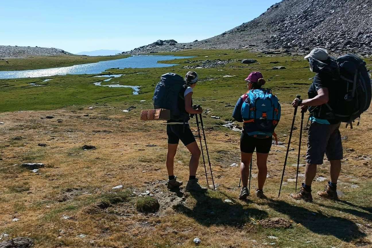Una ruta para disfrutar en verano; integral de los tresmiles de Sierra Nevada, con Guías Nevada