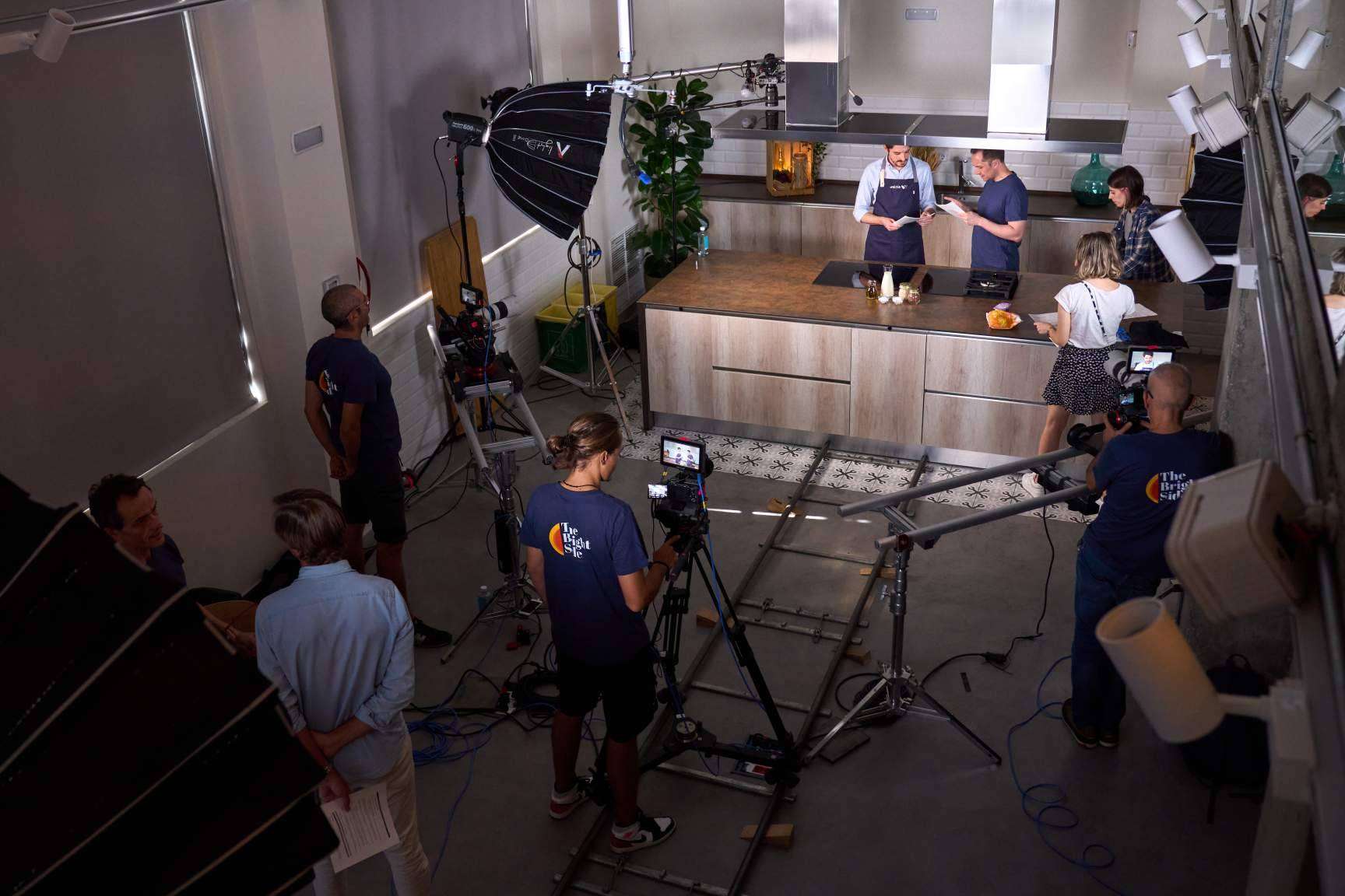 The Bright Side y su pack de vídeo imprescindible para la estrategia de redes sociales de un negocio