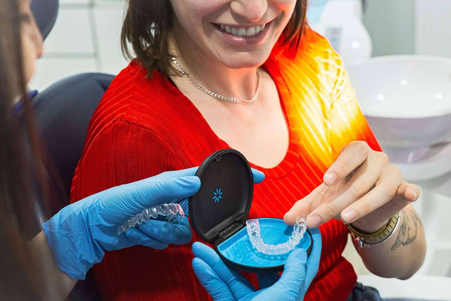 ¿Qué tipos de prótesis dentales recomiendan en la Clínica Dental Dentinos?