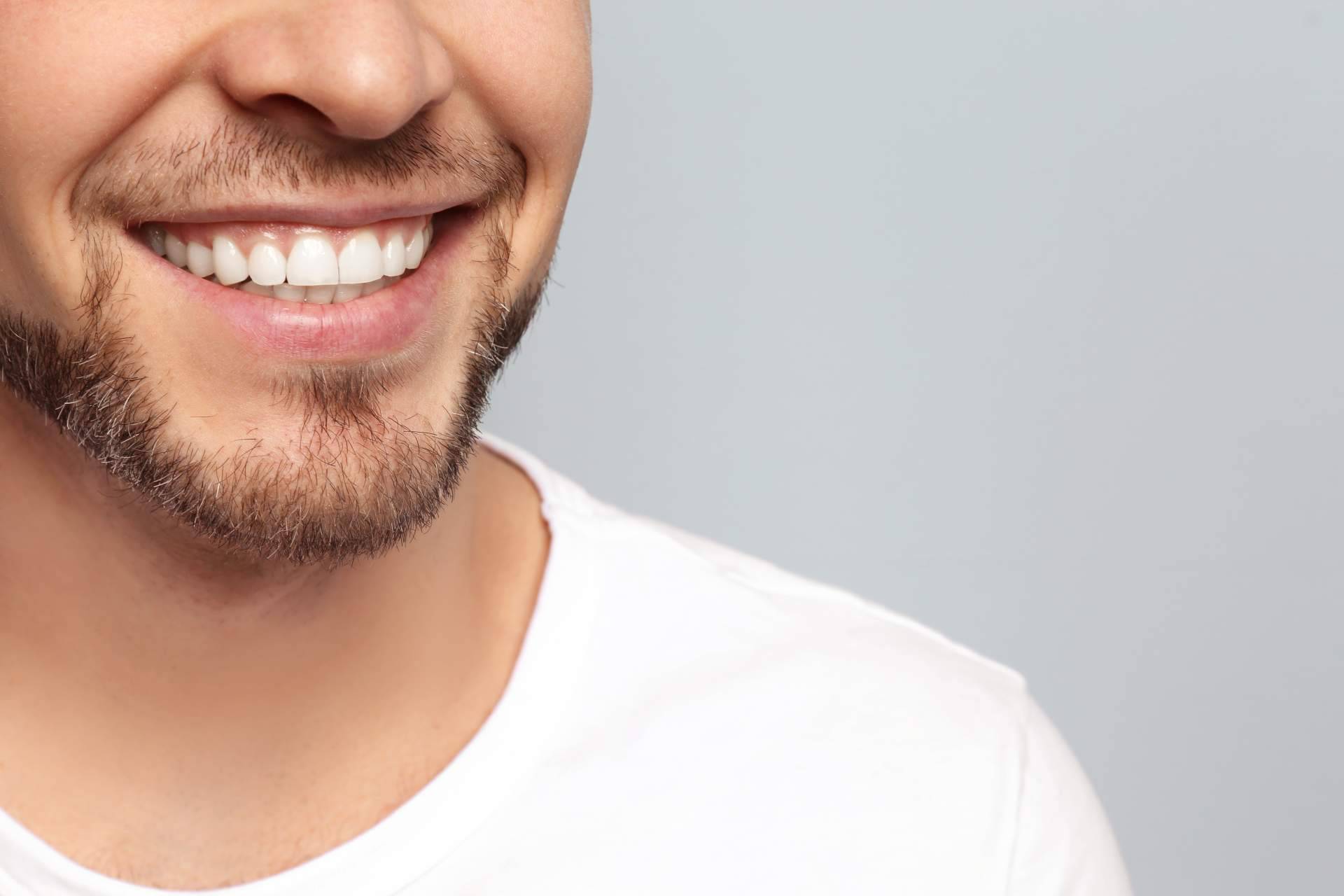 Estas son las ventajas de los implantes dentales de la Clínica Dental Agudo Rosa