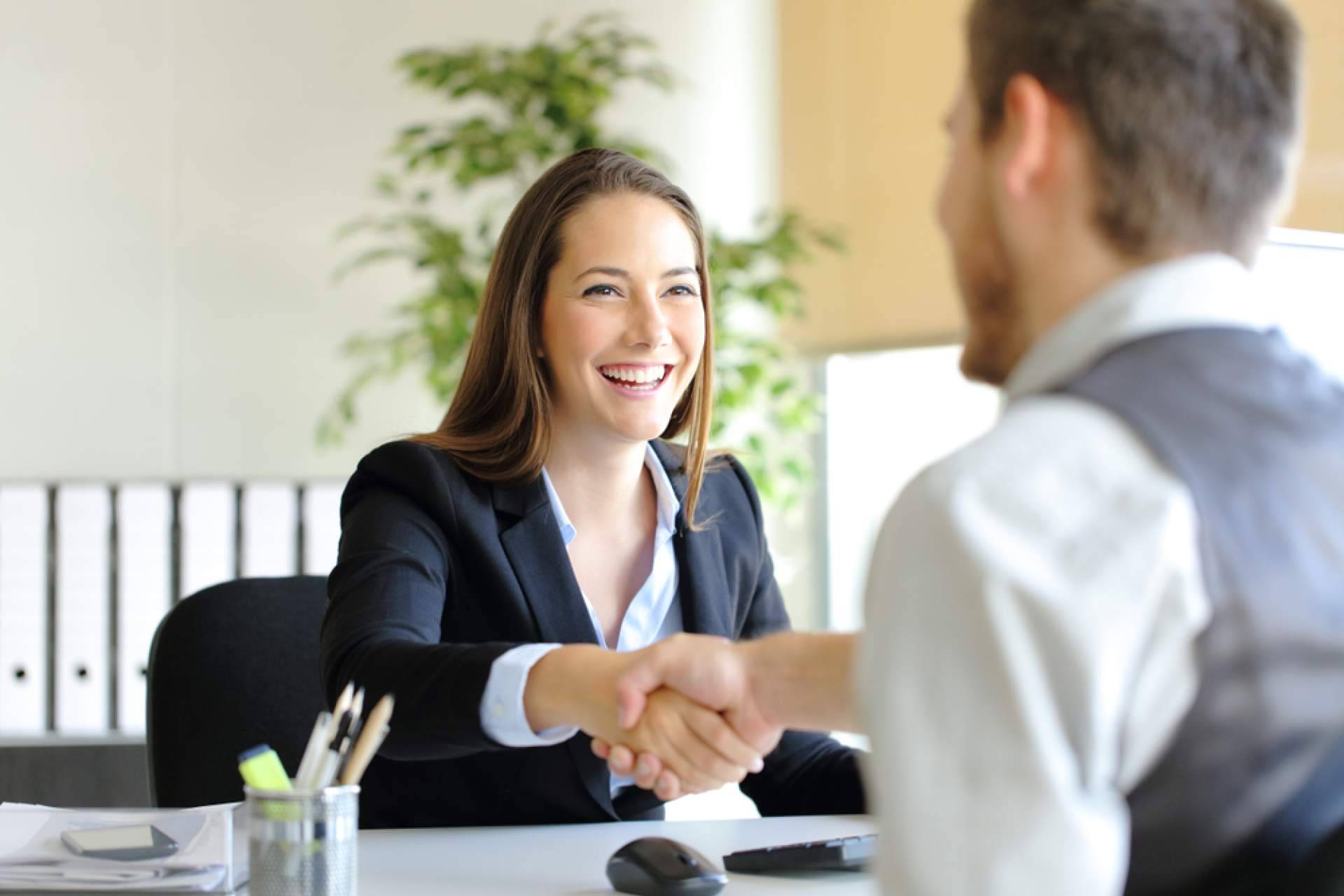 Cuáles son las 4 claves para un servicio al cliente brillante