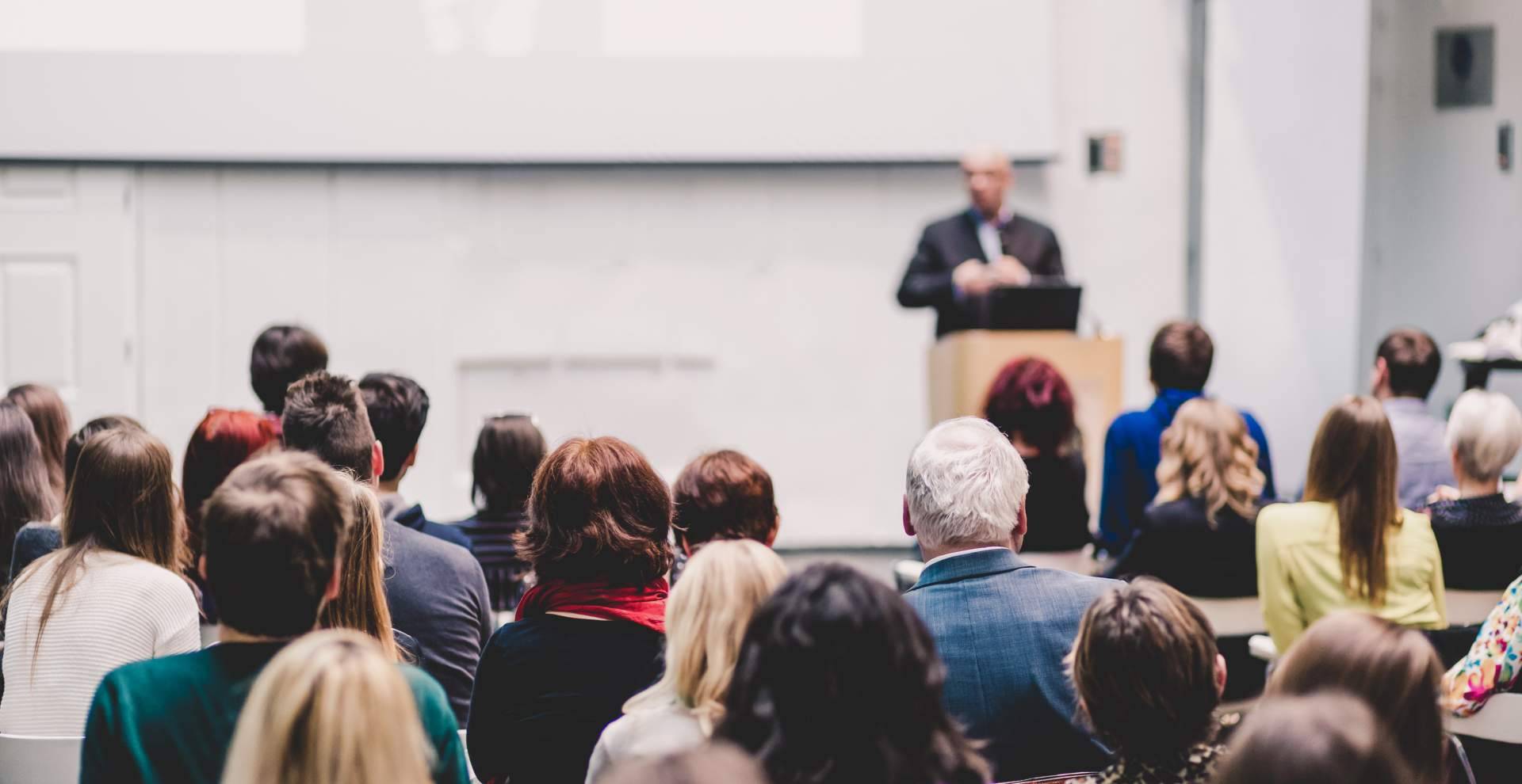Excelencia y profesionalidad en la gestión del personal de eventos empresariales en AB Grupo