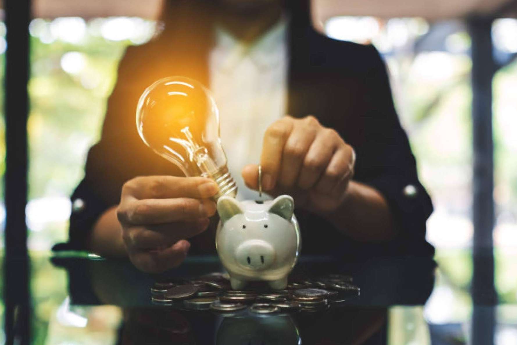 Ahorrar energía y dinero con la correduría especializada Ahorralia