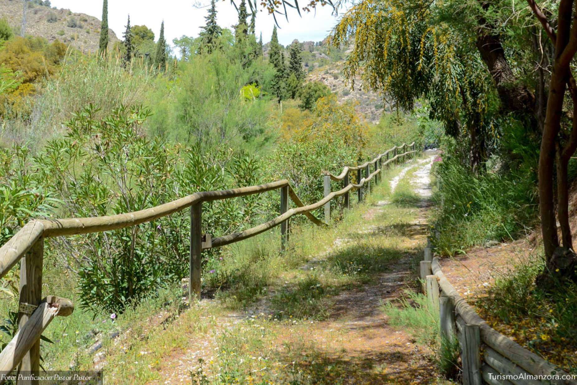 Qué actividades se pueden hacer en un viaje de turismo rural al interior de Almería