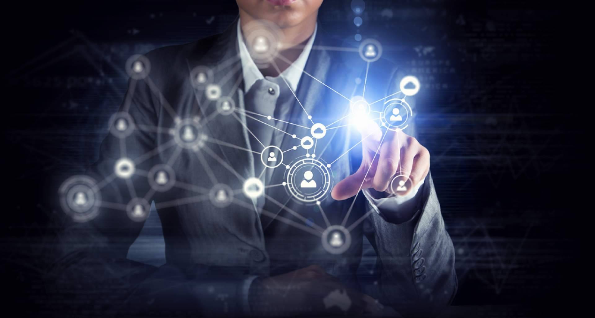 La importancia de trabajar con head hunter especialista en cargos IT, con HappyJob