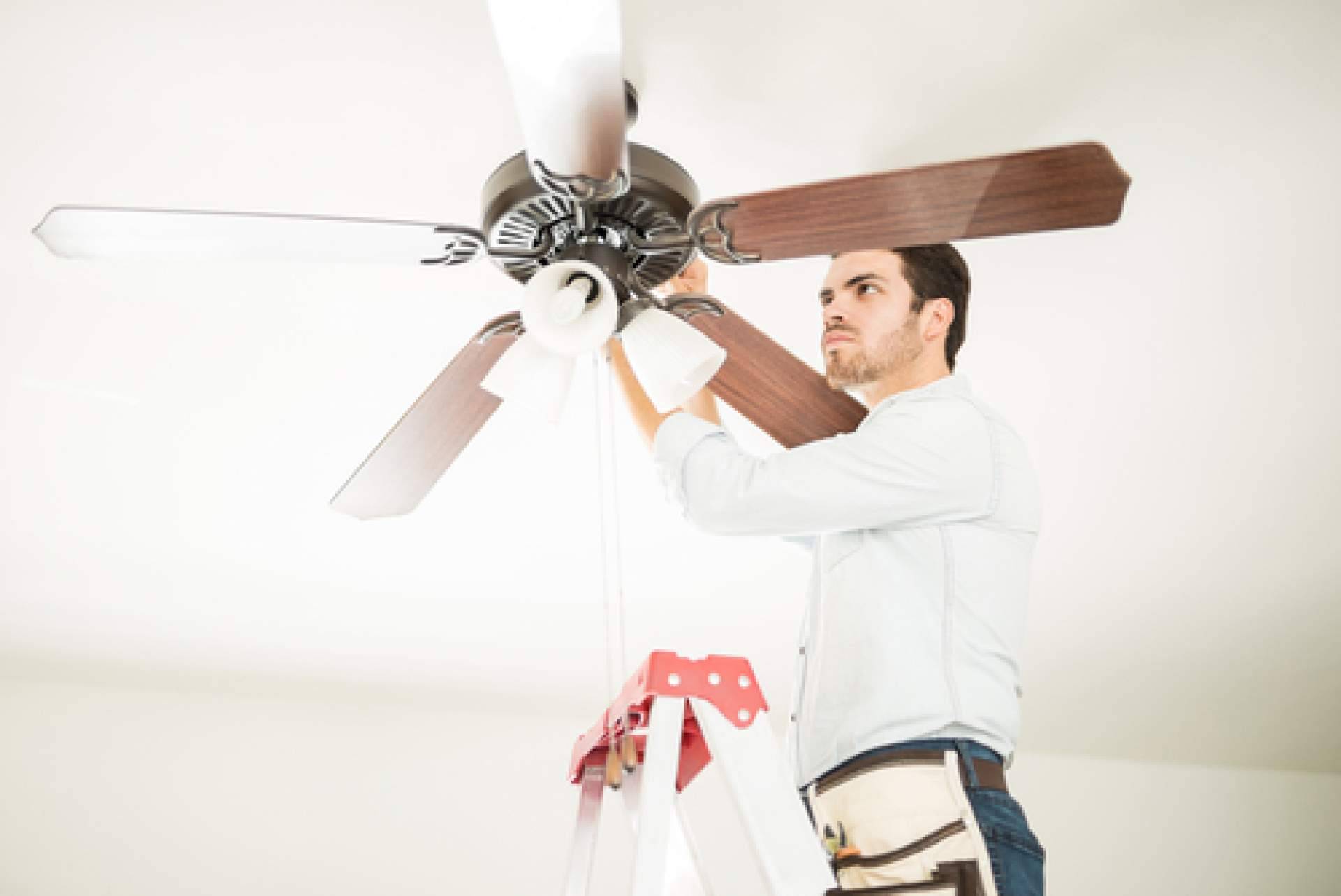 Refrescar la casa con ventiladores de techo es una solución económica ante el calor