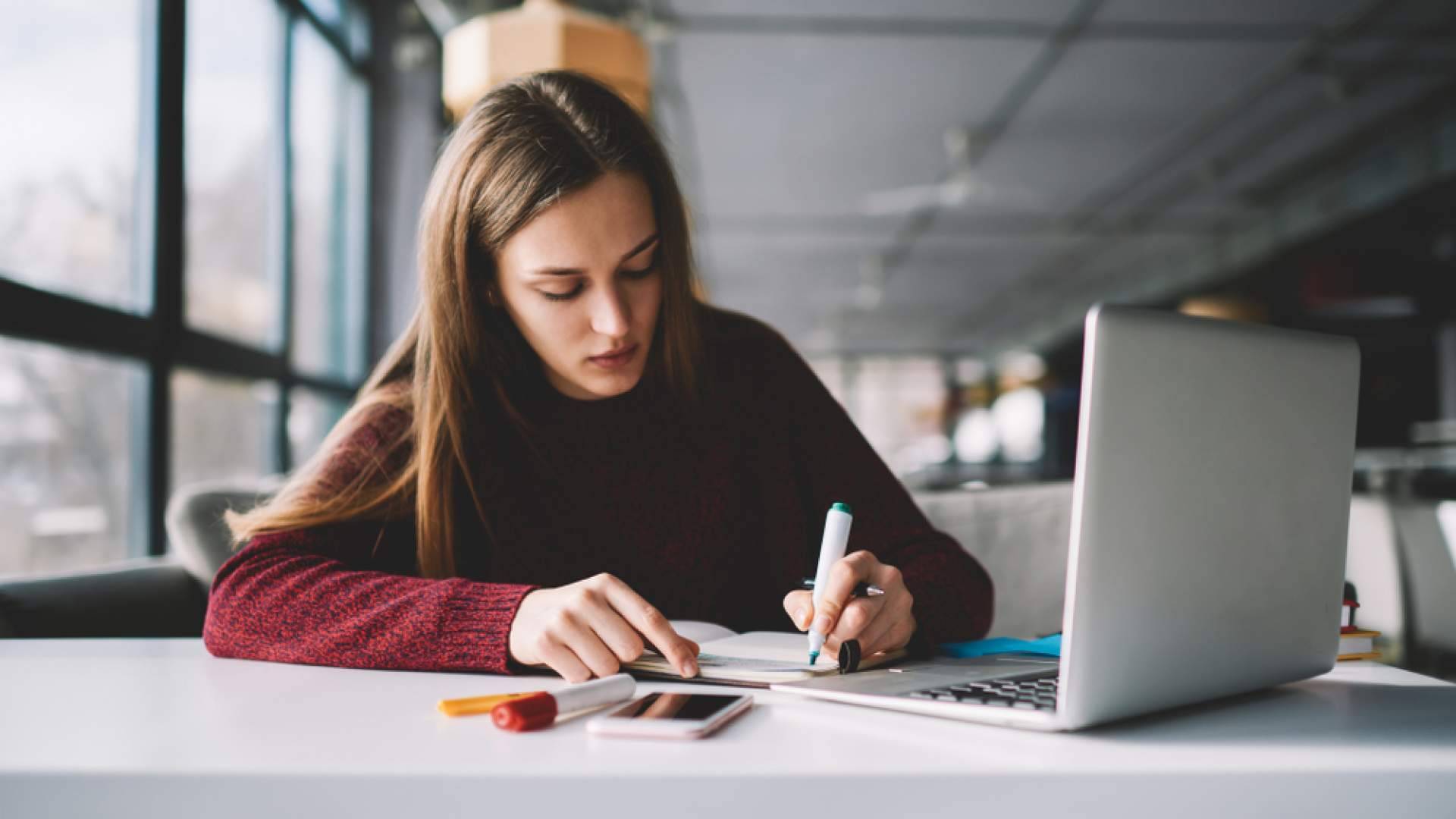 Aprender y aprobar mientras se disfruta del tiempo libre, con ApruebaTodo