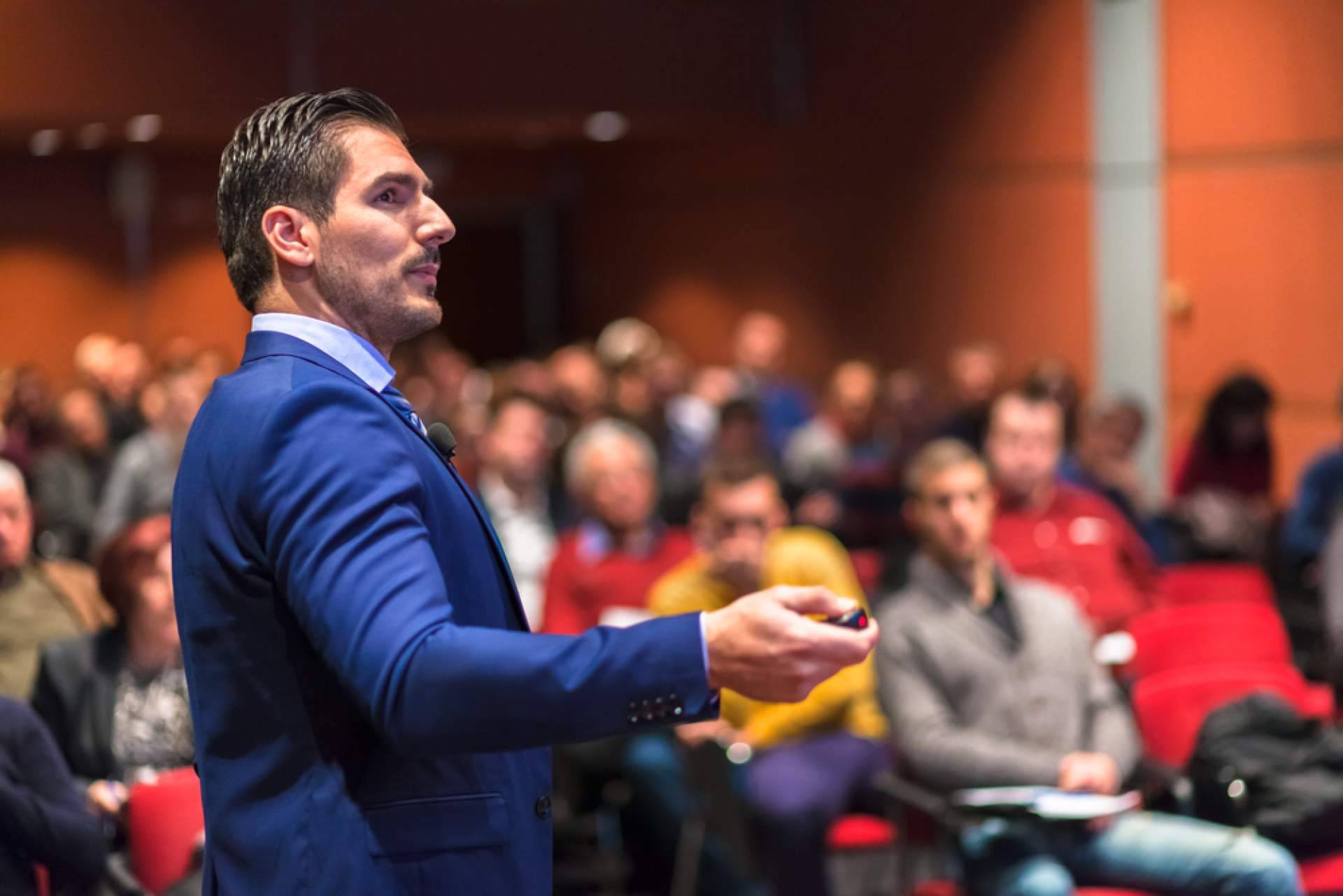Destacar ante otros candidatos con la ayuda de los profesionales de Coacher