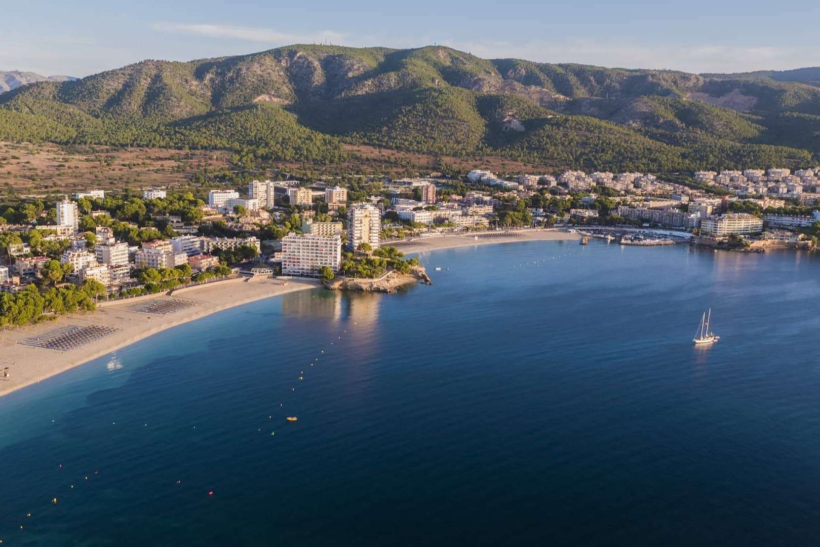El 19% de las pernoctaciones en verano es soportado por los municipios de la AMT Sol y Playa