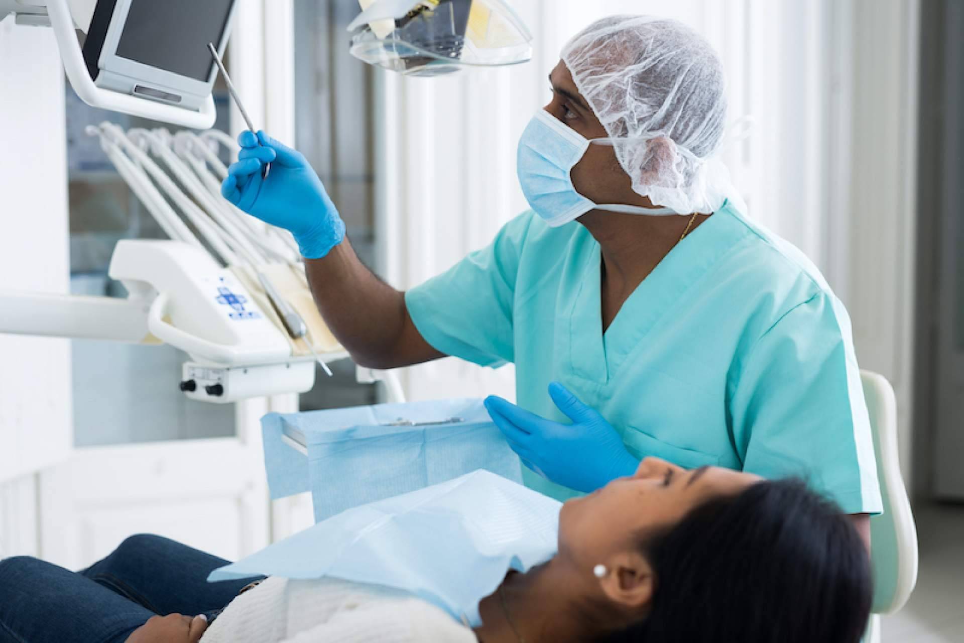 Atención integral de calidad de la mano de tecnología puntera en las clínicas Dental Raúl Pascual en Sevilla
