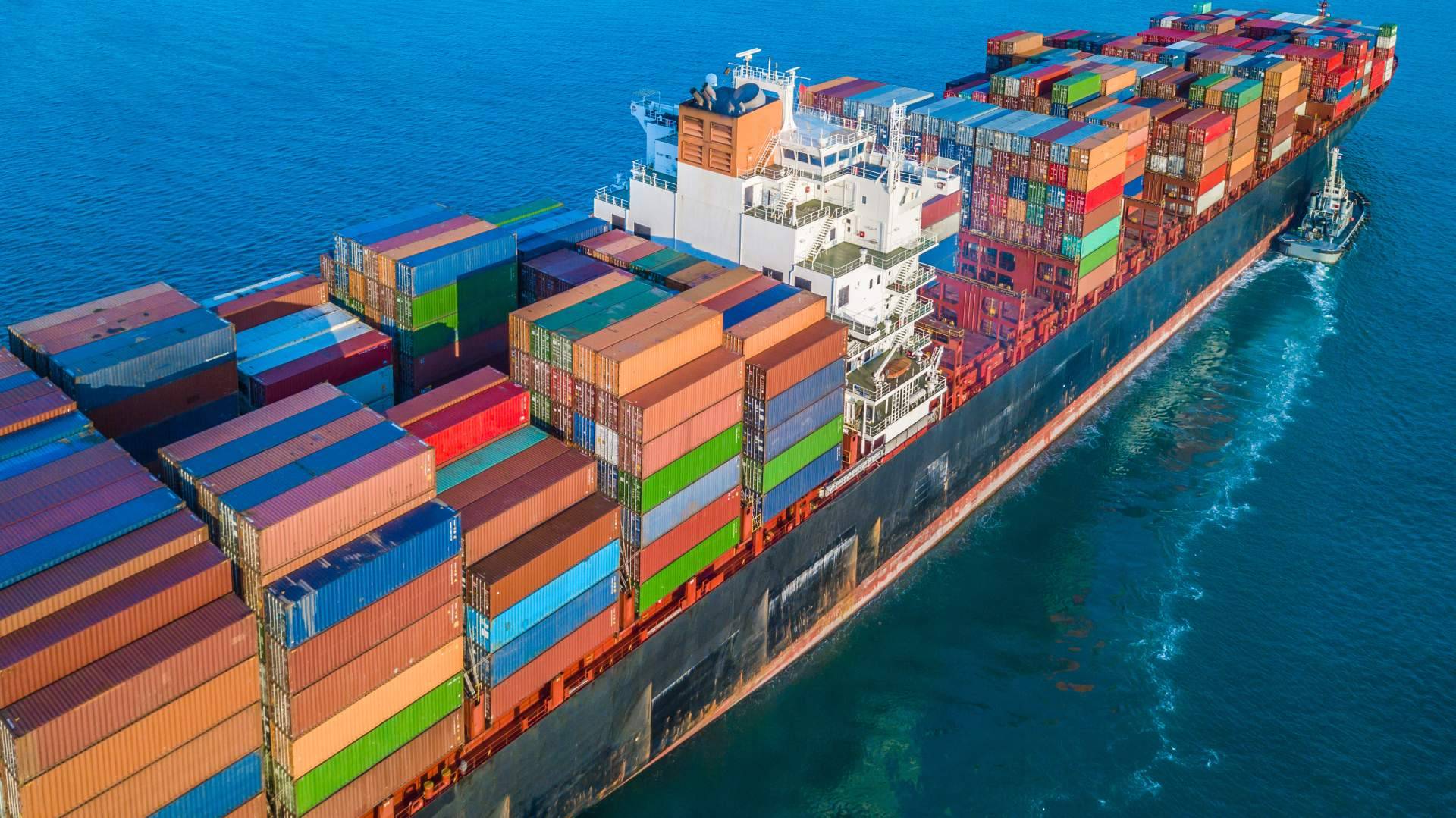 Acirfa Shipping dispone de transporte aéreo y marítimo de mercancías
