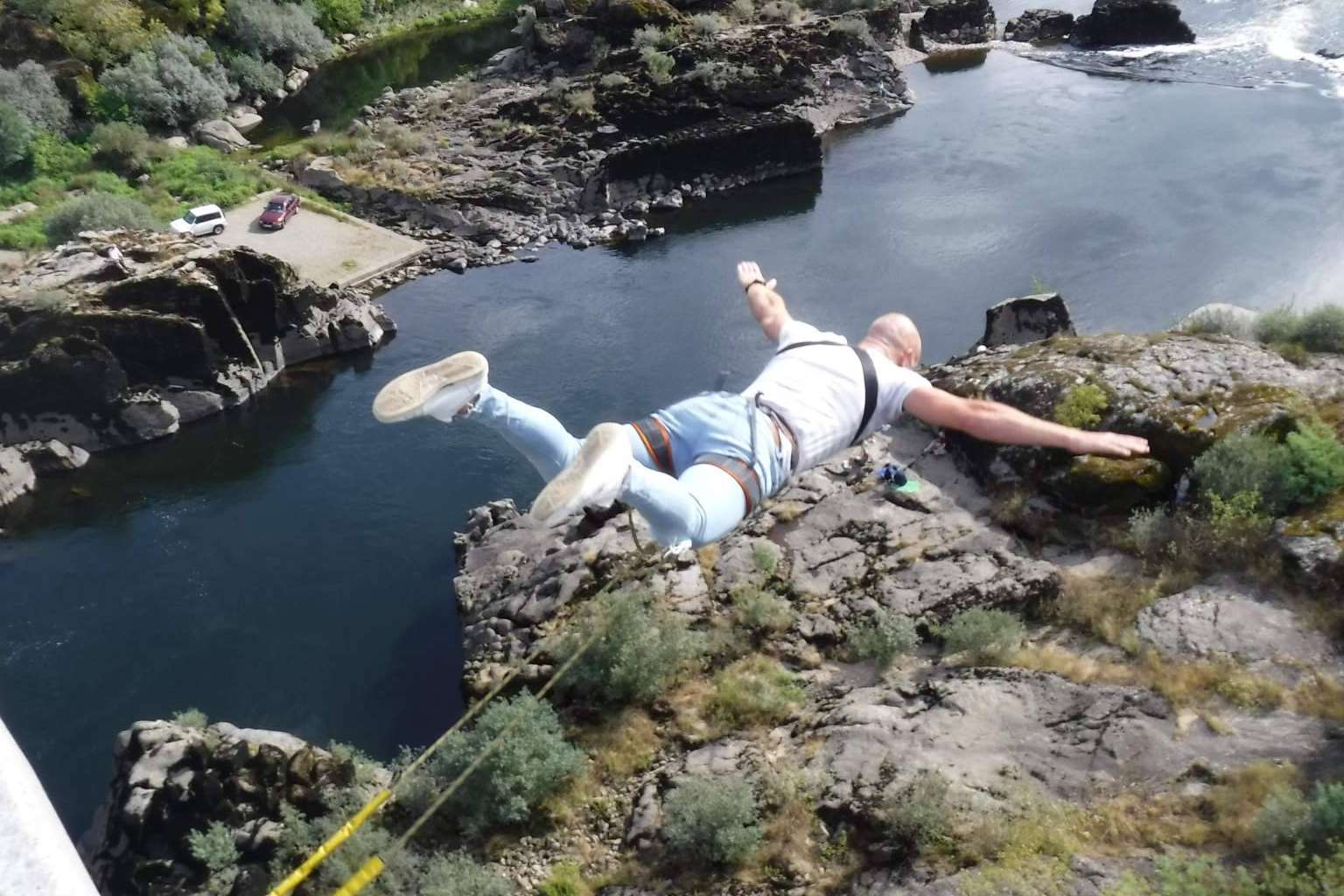 Turac Aventura brinda la oportunidad de realizar puenting en Galicia
