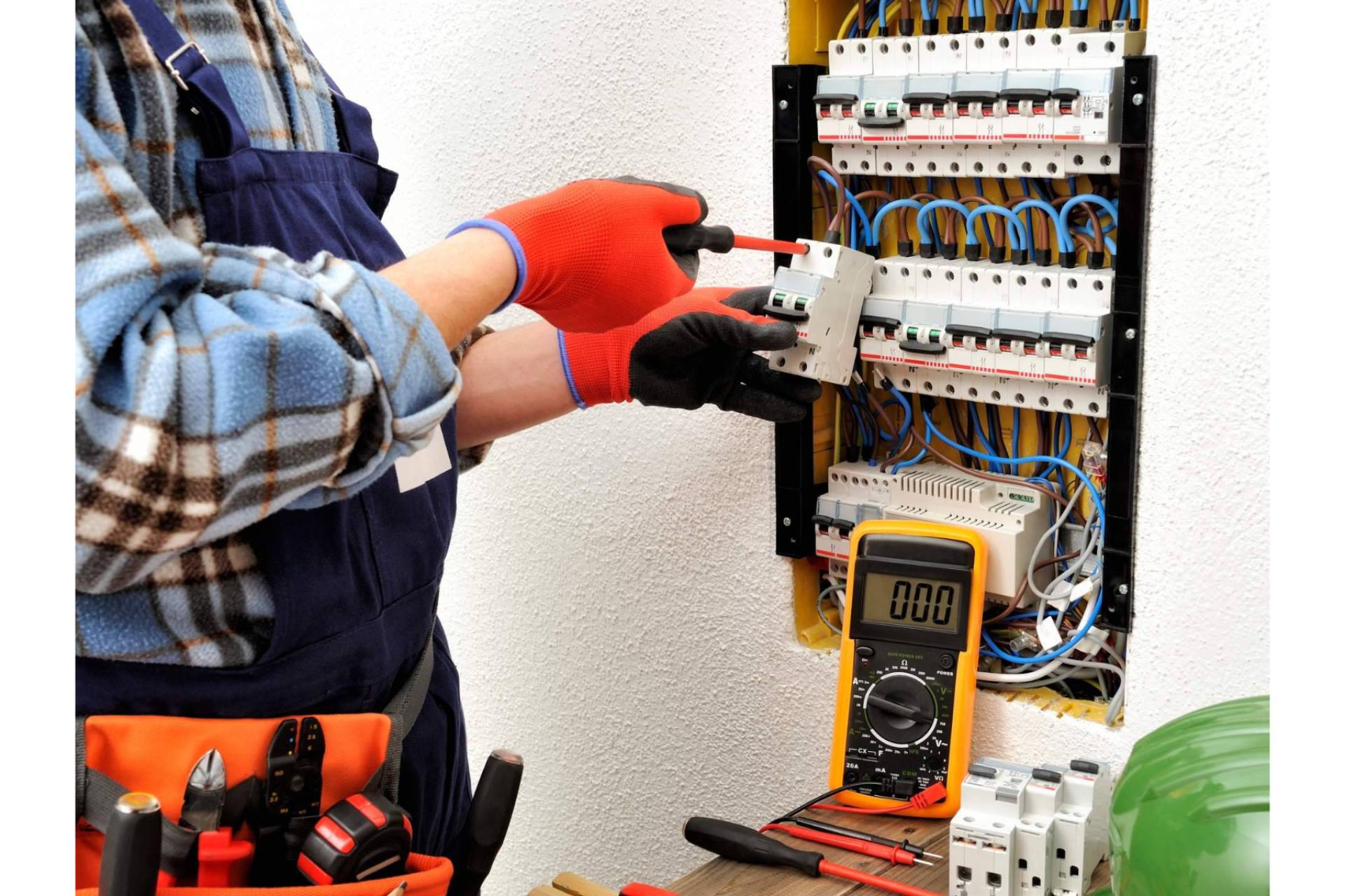 Protección ante incidentes eléctricos; interruptores Acti 9 ic40v de Cadenza Electric