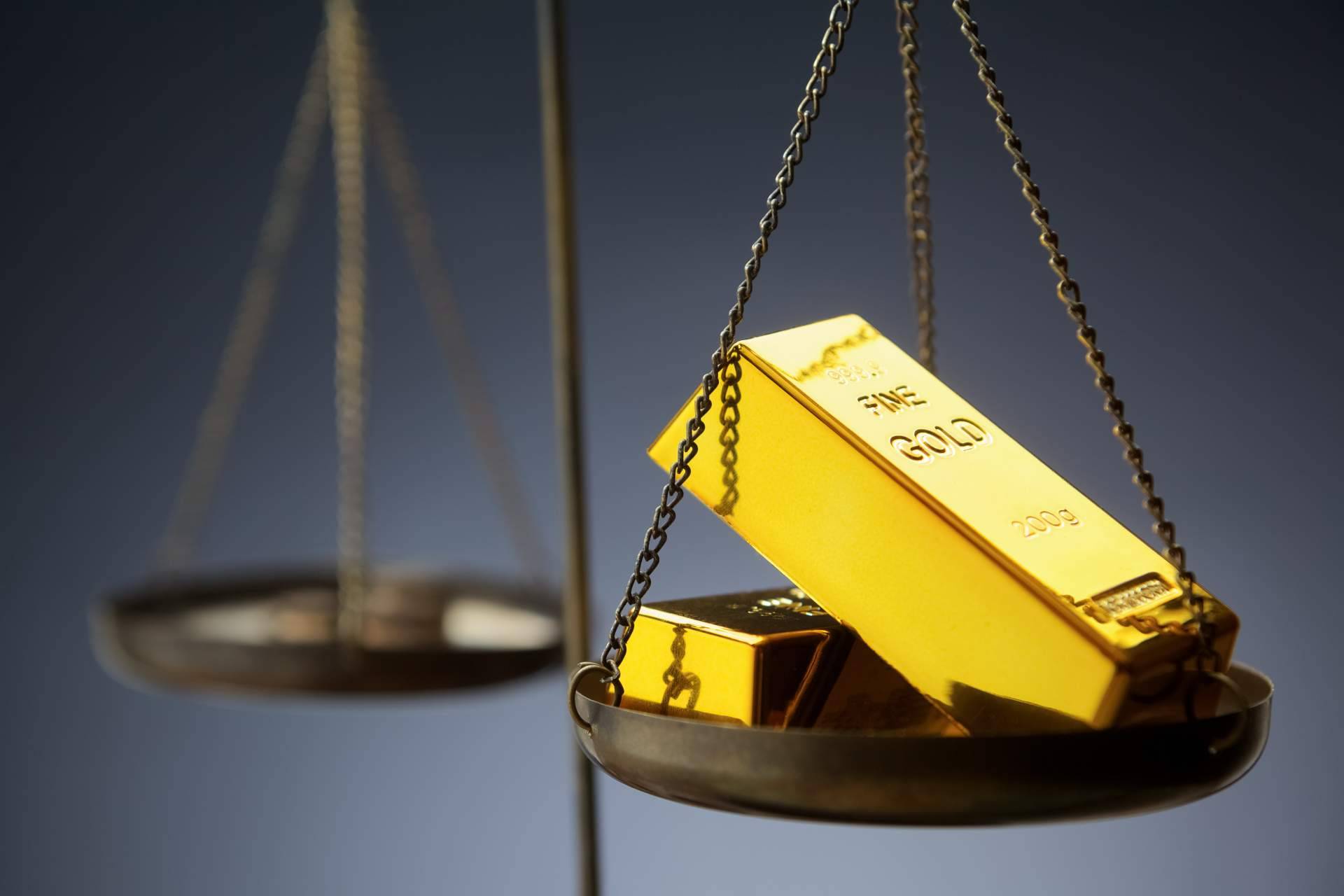 Invertir en lingotes de oro como refugio financiero tiene varios beneficios
