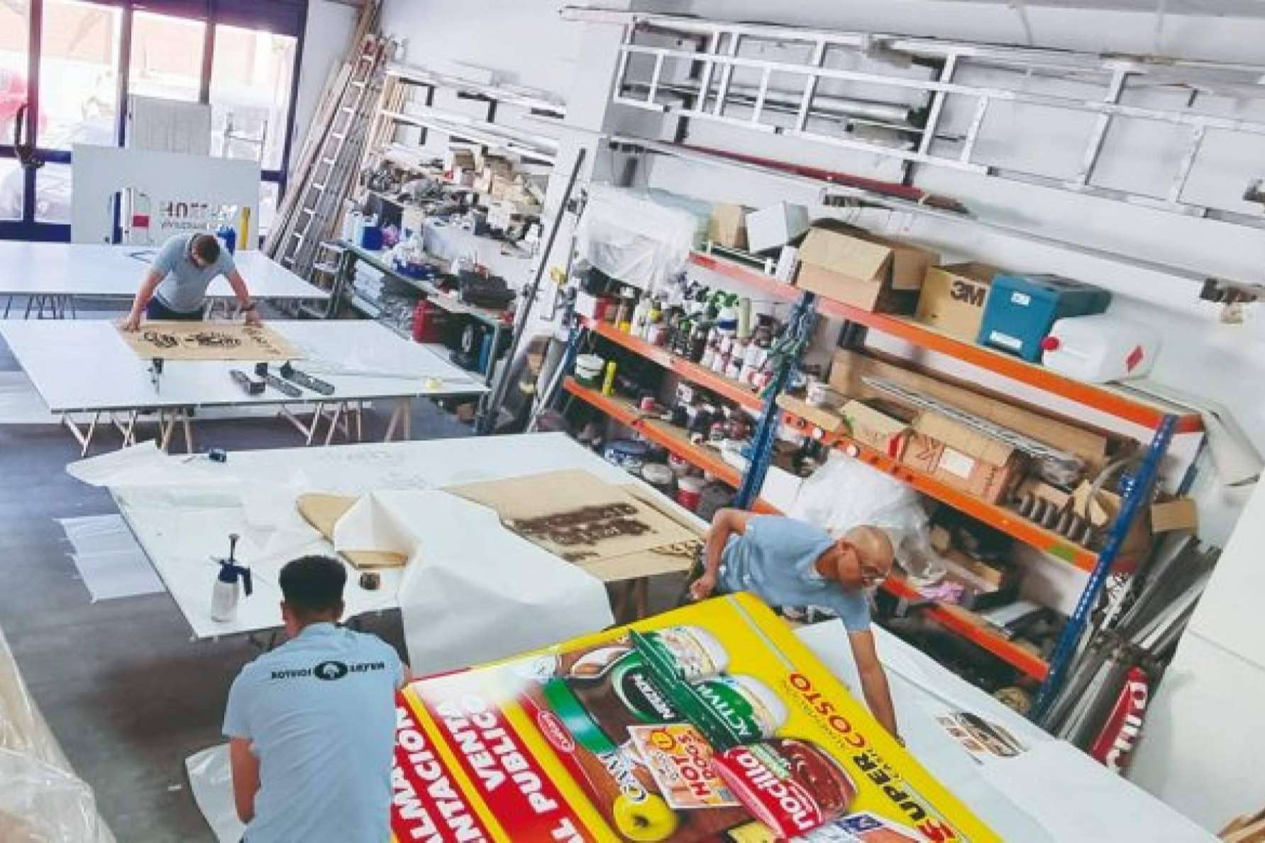Ventajas de instalar un rótulo luminoso en un negocio con los profesionales de Rótulos Leyva