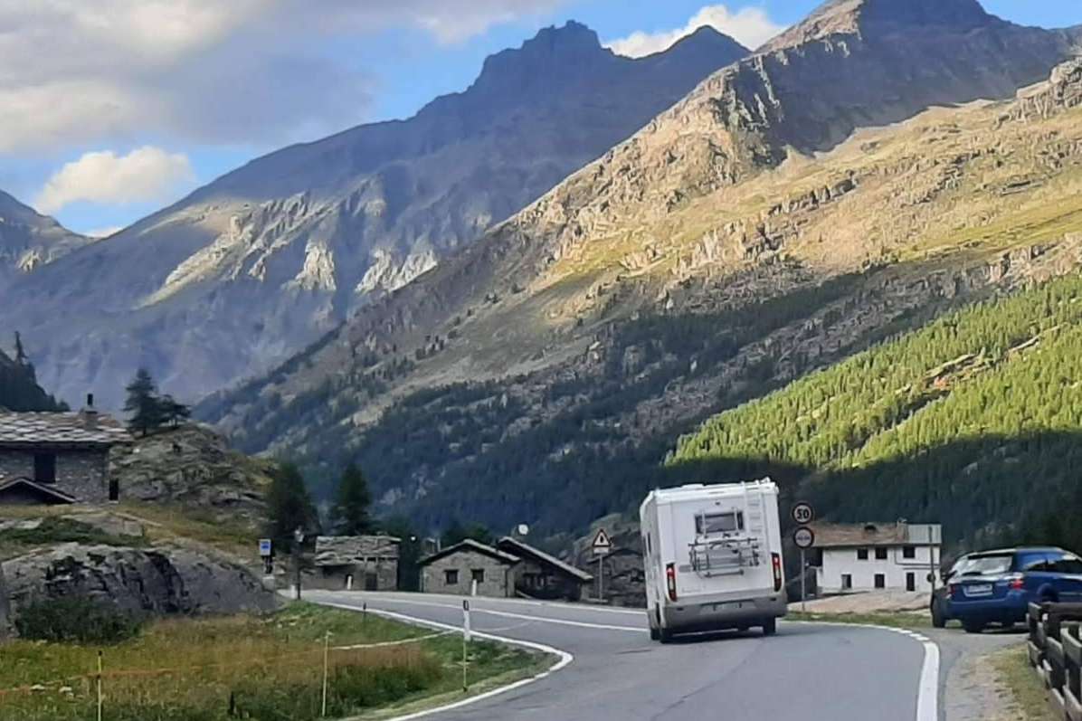 Nomadas.TV, una plataforma especializada para los viajes en vehículos viviendas, caravaning, (autocaravanas, caravanas, campers, overland...)