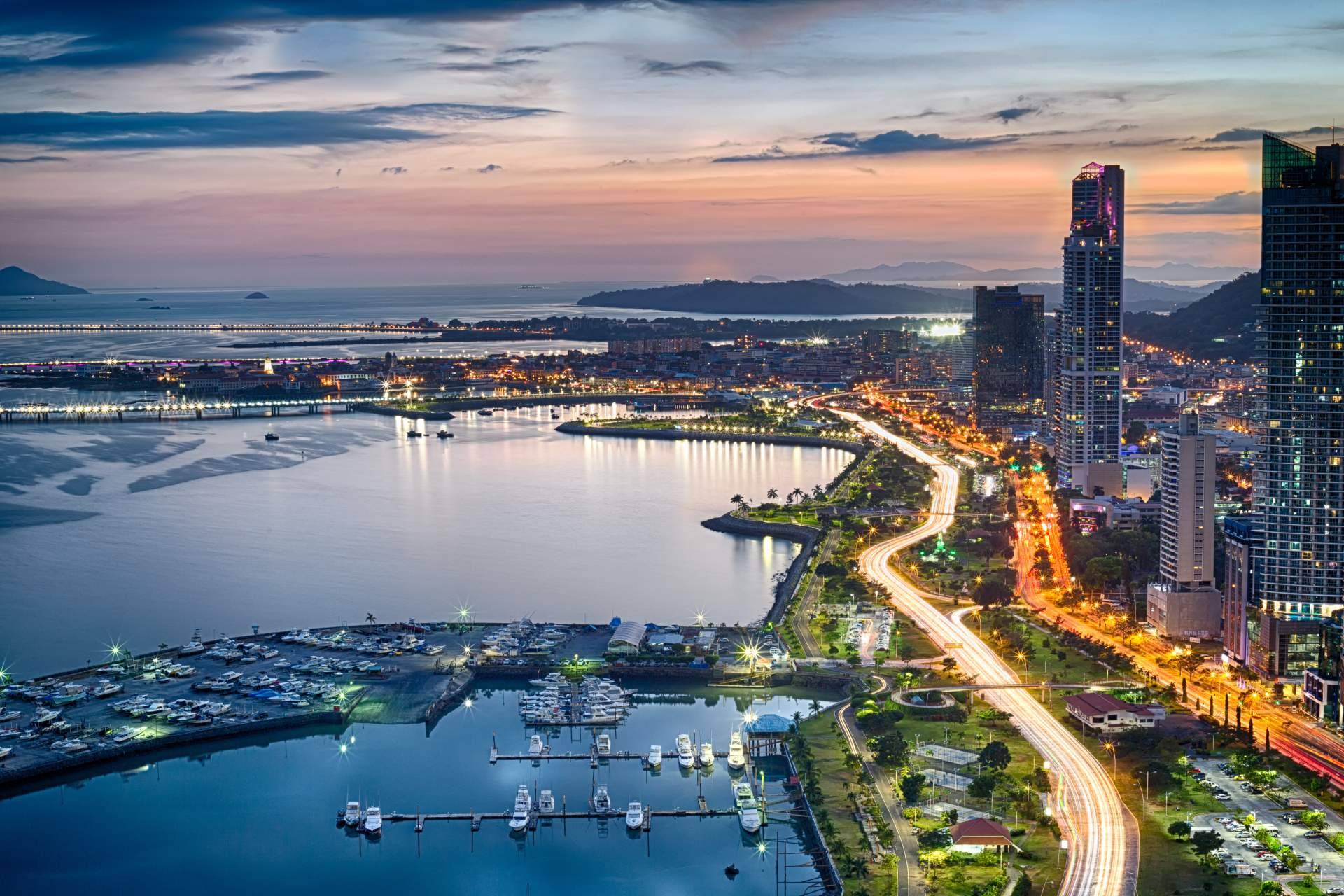 Hacer negocios e invertir en Panamá; Grupo Los Pueblos