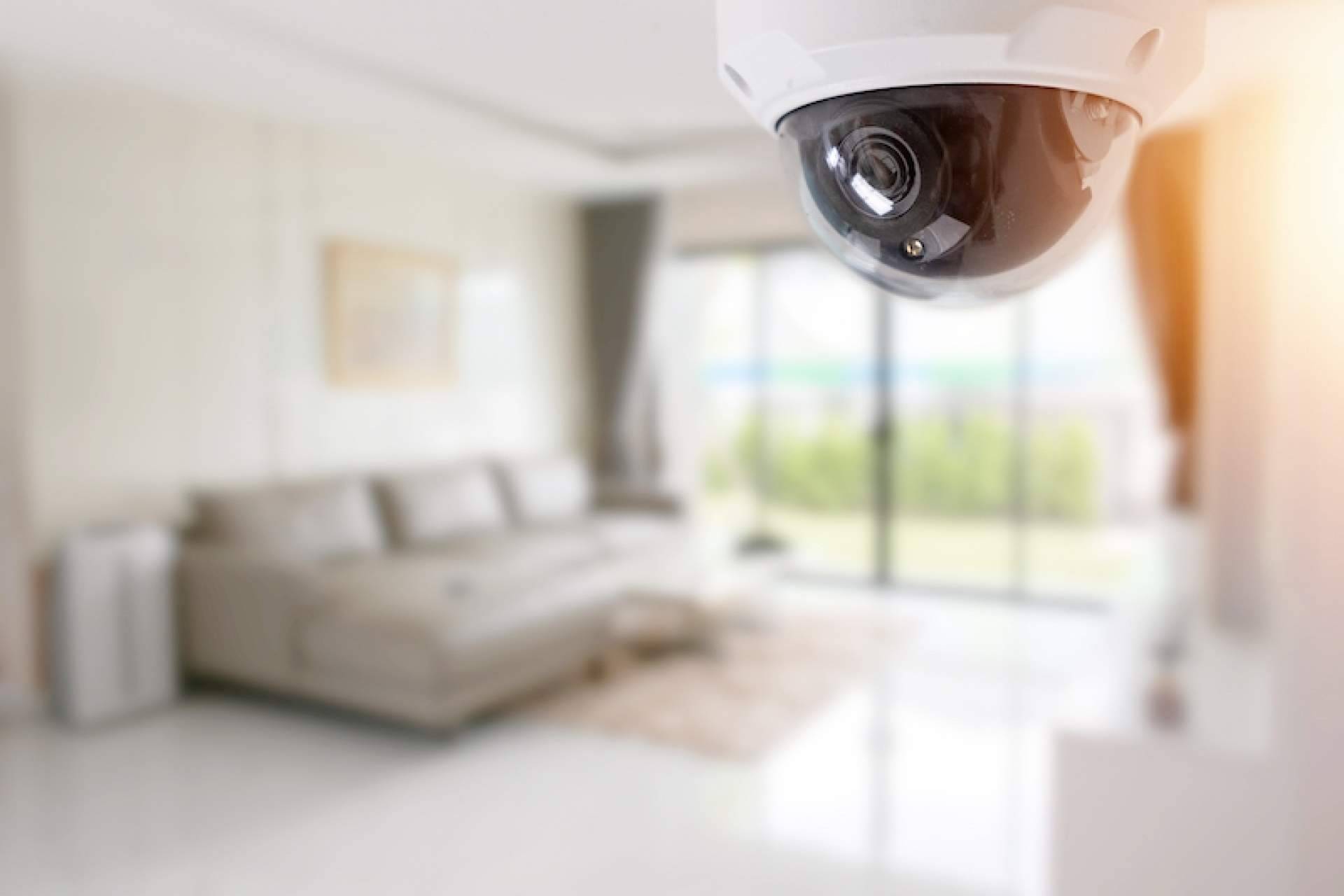 La tecnología para parques eólicos y fotovoltaicos; el uso de los radios Motorola y cámaras de seguridad Avigilon o Pelco